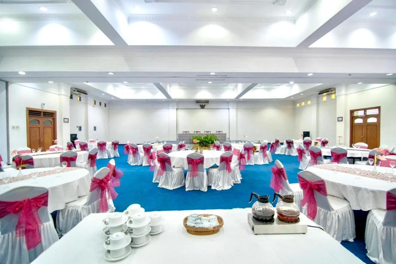 Meeting/conference room in Kresna Hotel