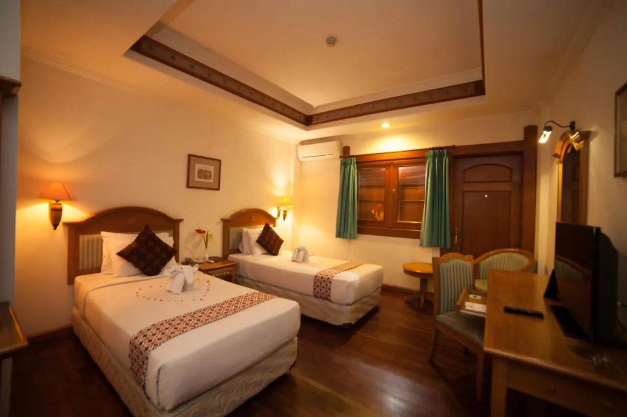Bedroom, Bed in Kresna Hotel