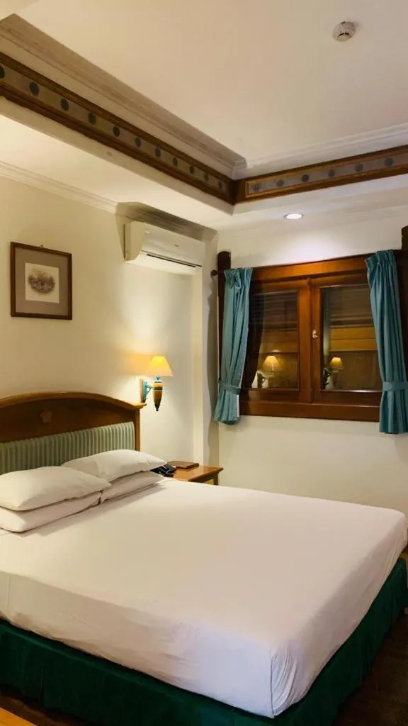 Bedroom, Bed in Kresna Hotel