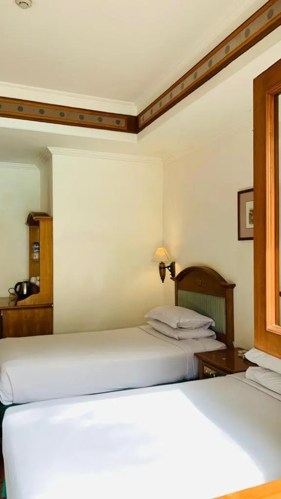 Bedroom, Bed in Kresna Hotel