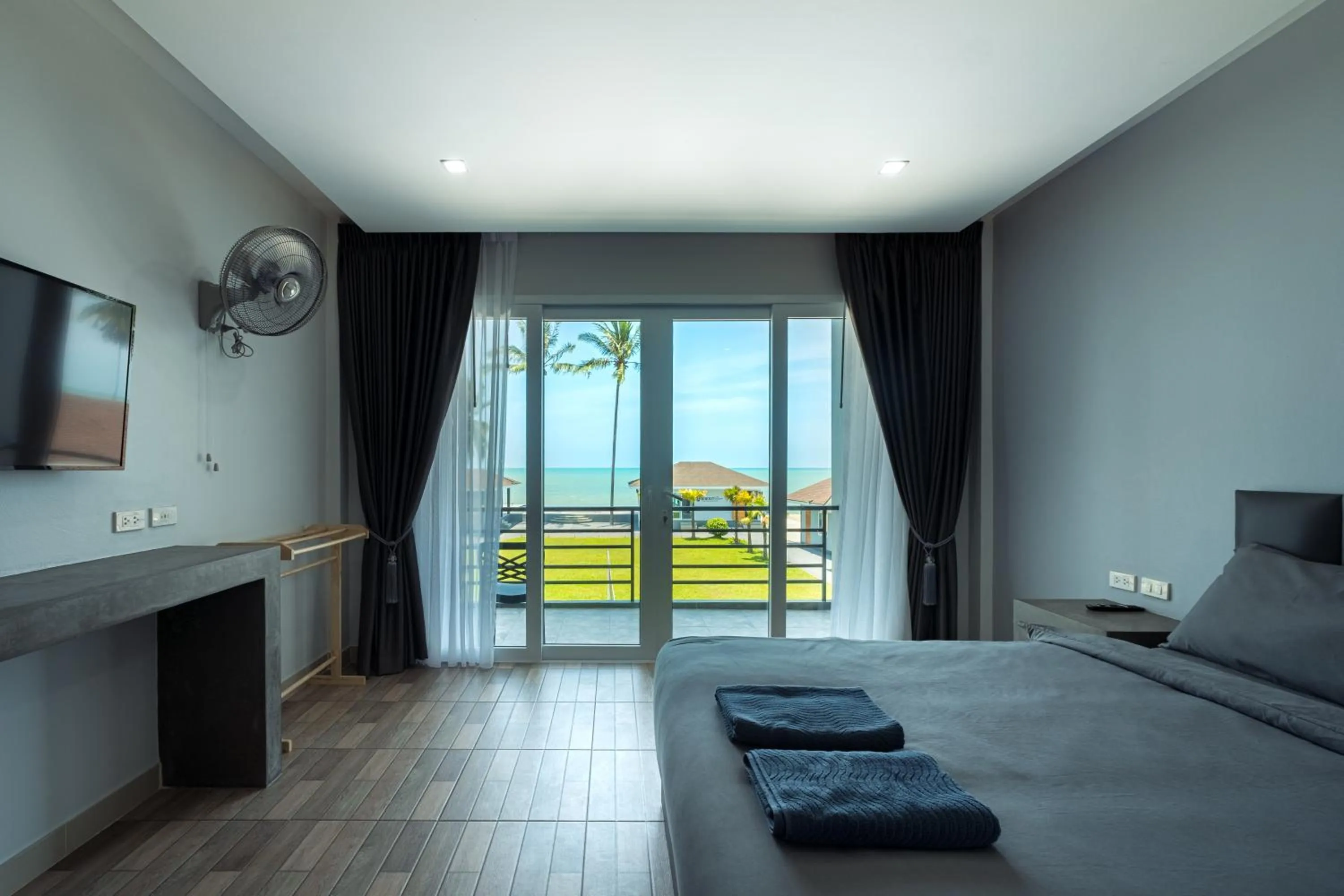 Reboot Retreat Beach Resort, Restaurant, and Coffee Shop