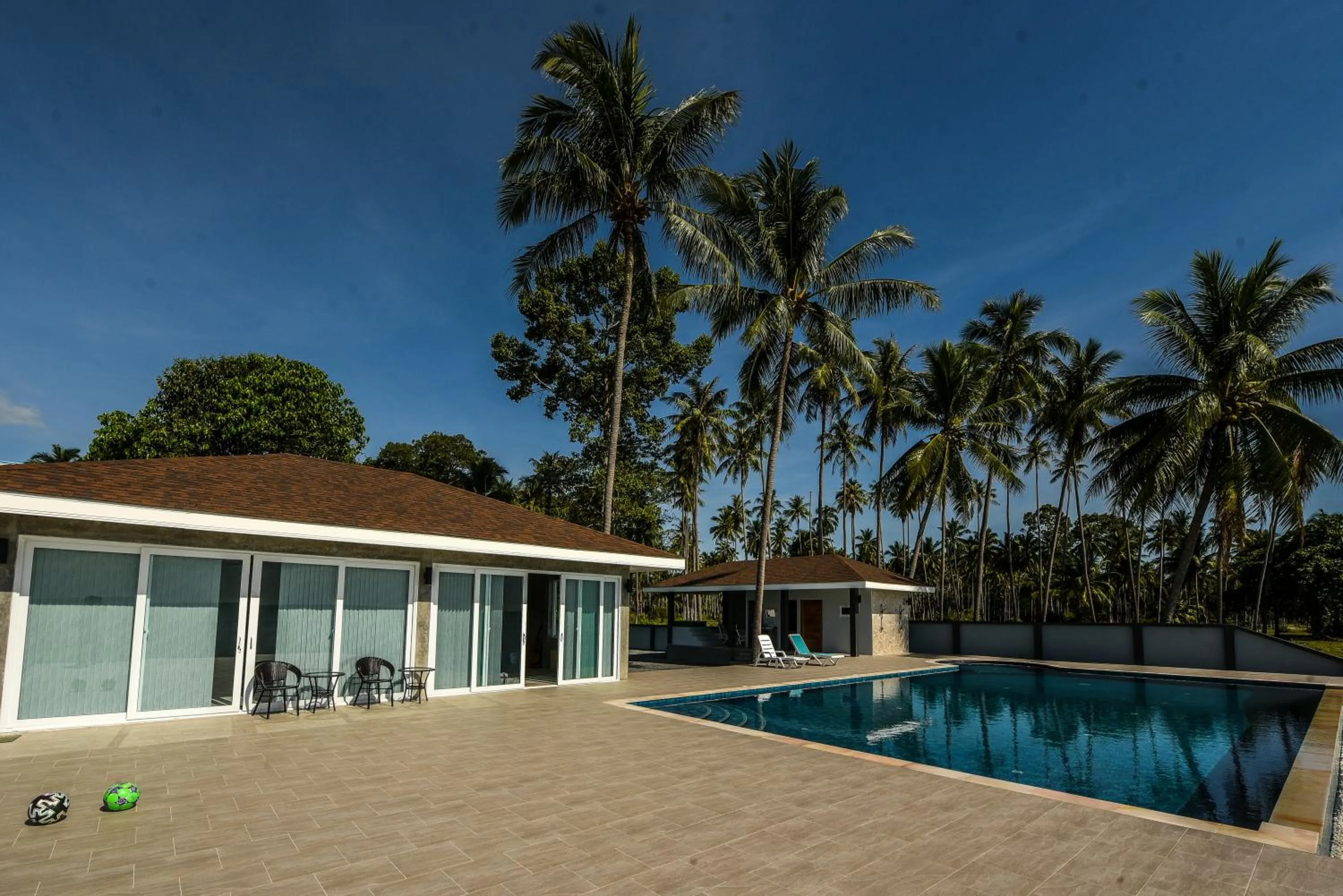 Reboot Retreat Beach Resort, Restaurant, and Coffee Shop