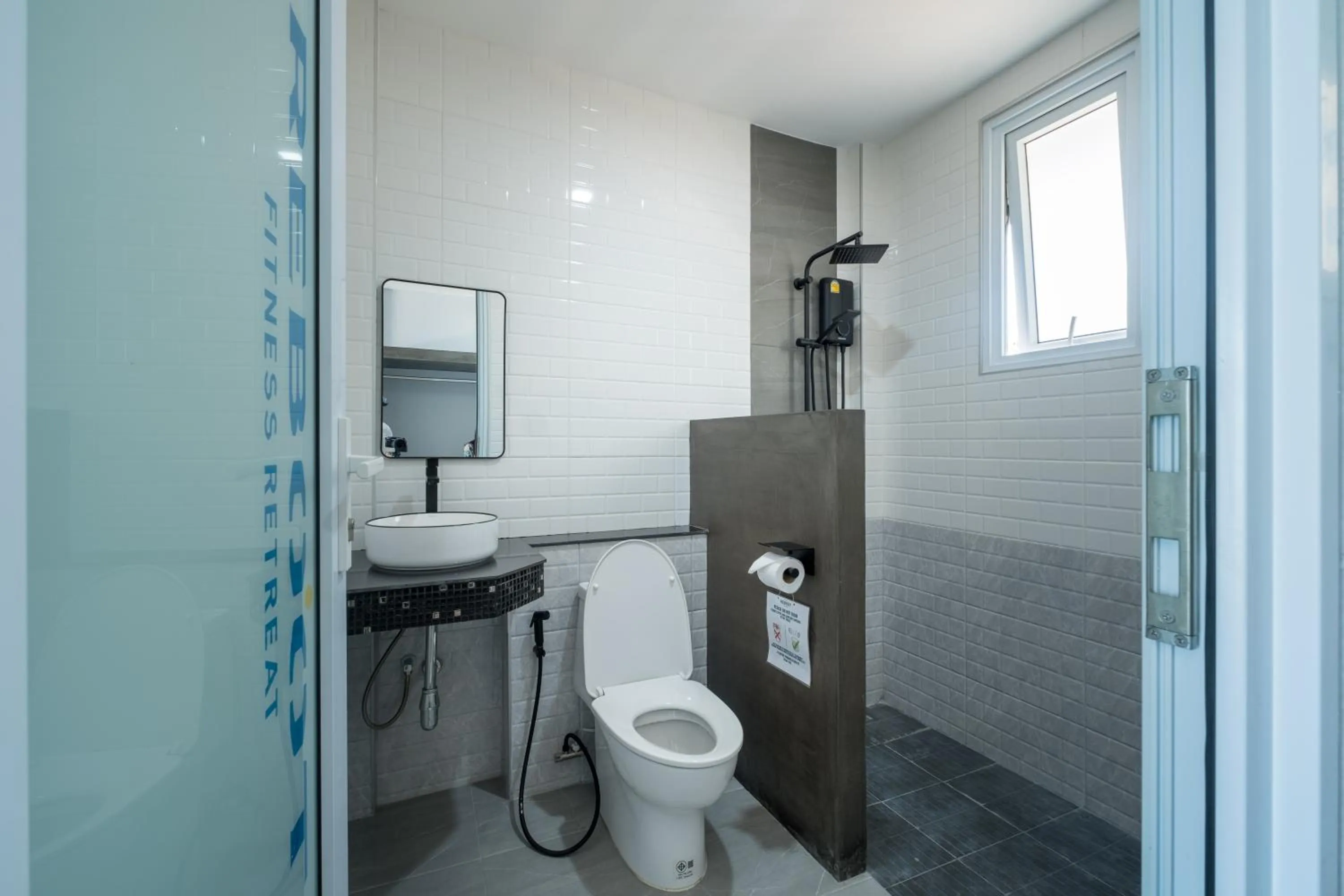 Reboot Retreat Beach Resort, Restaurant, and Coffee Shop