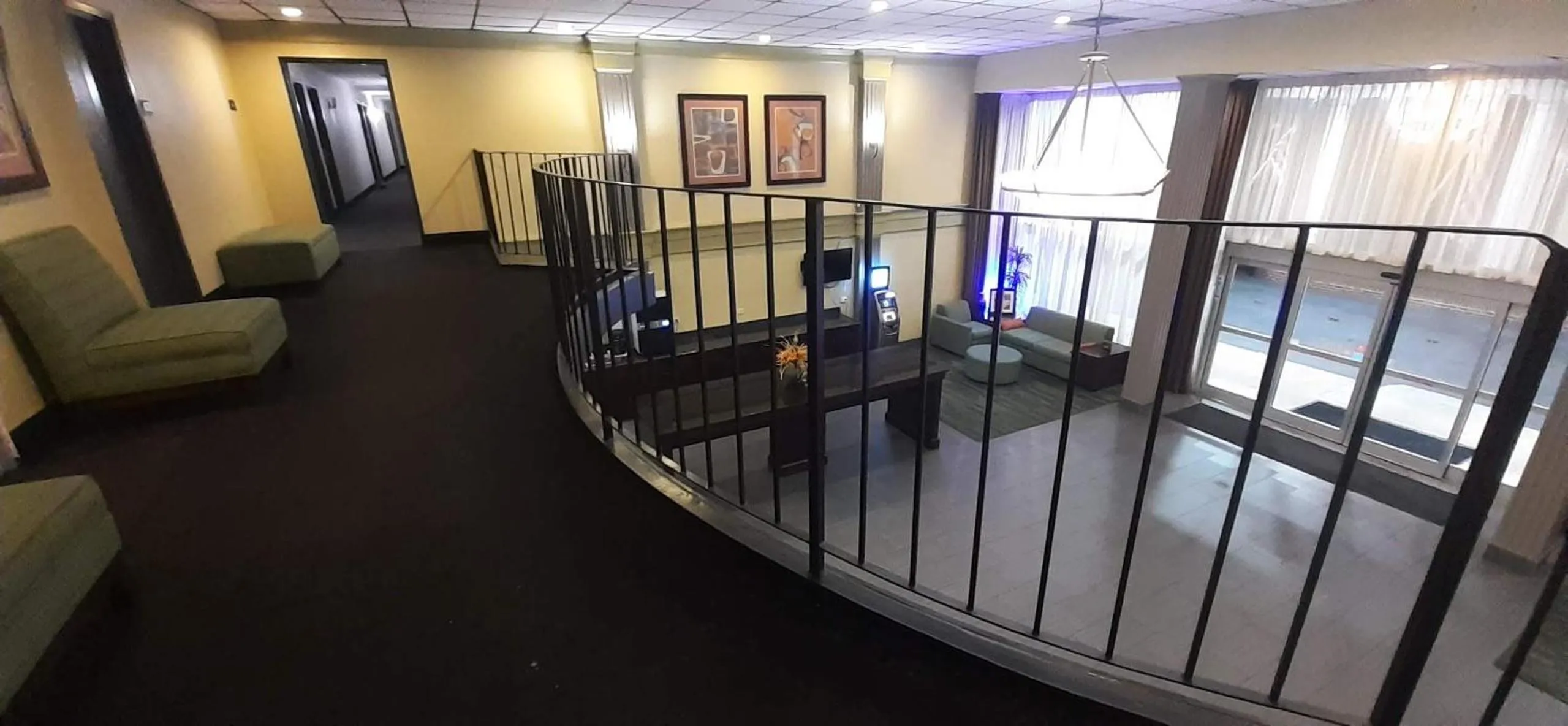 Balcony/Terrace in Americas Best Value Inn Phenix City