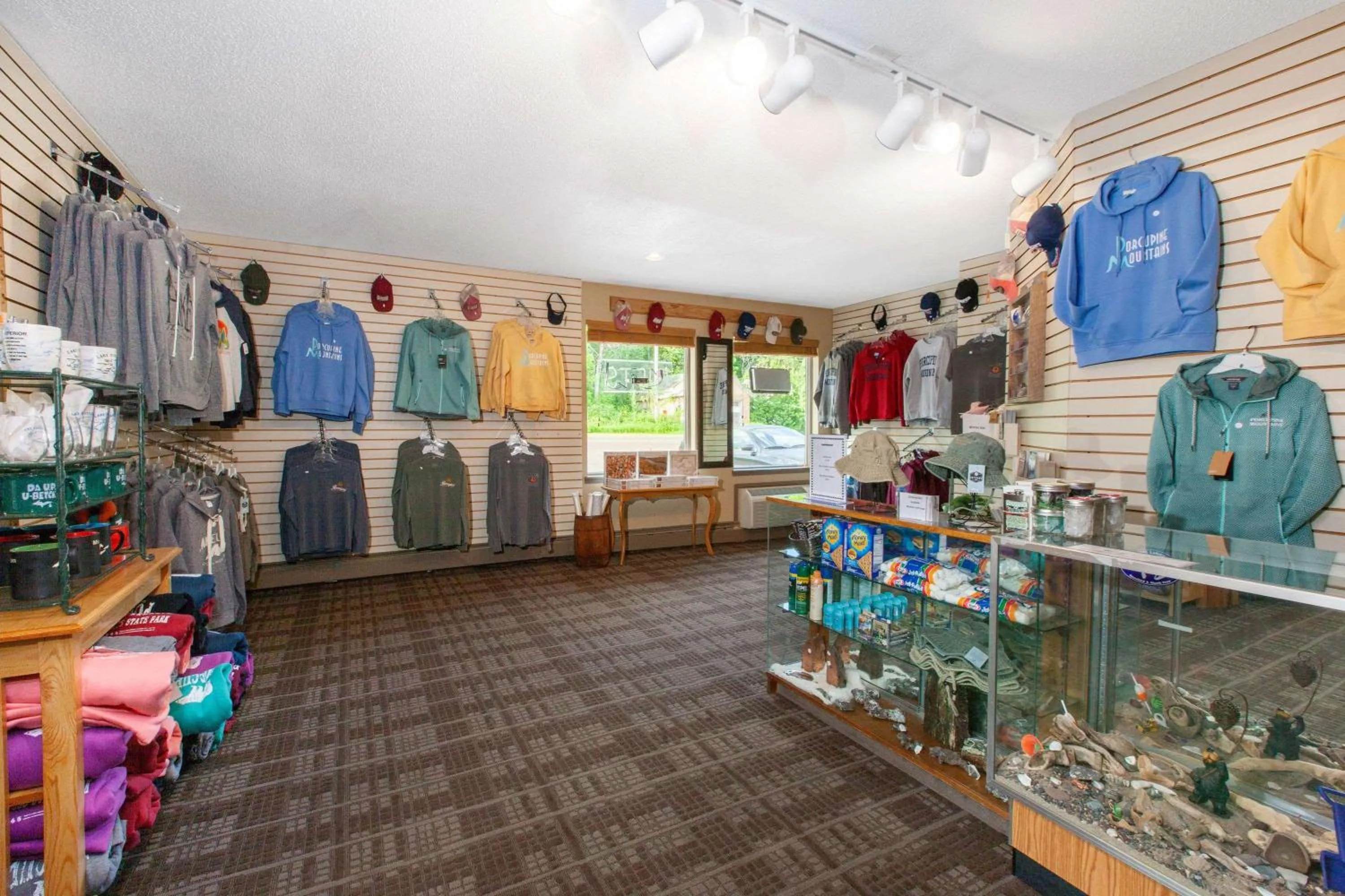 On-site shops in AmericInn by Wyndham Silver City