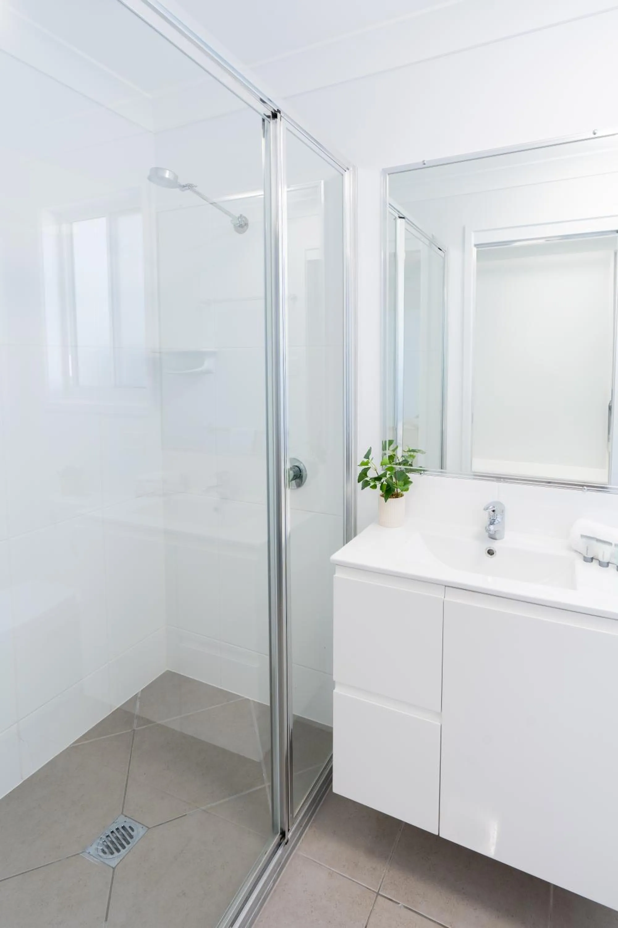 Shower in BIG4 Tasman Holiday Parks - Rowes Bay