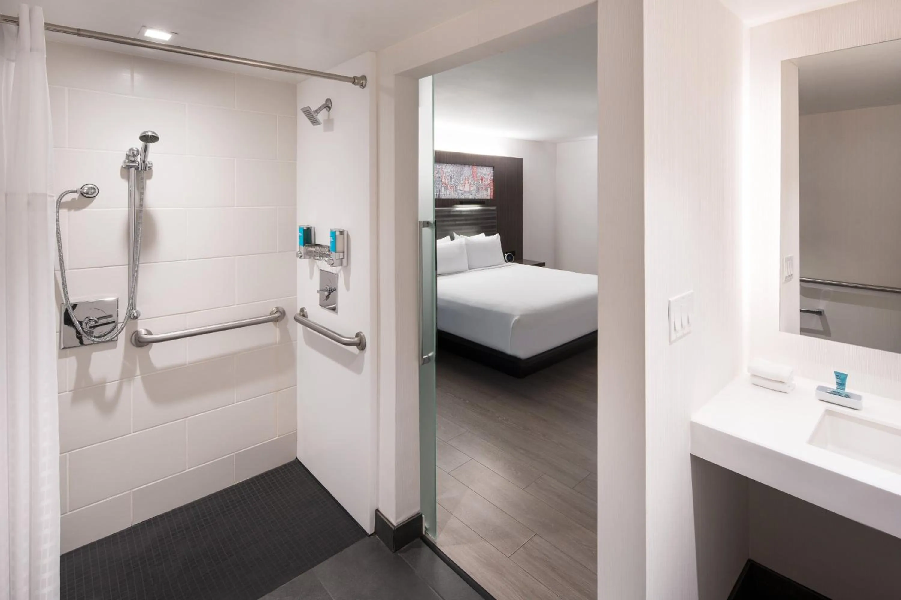 Bathroom, Bed in Aloft Sunnyvale