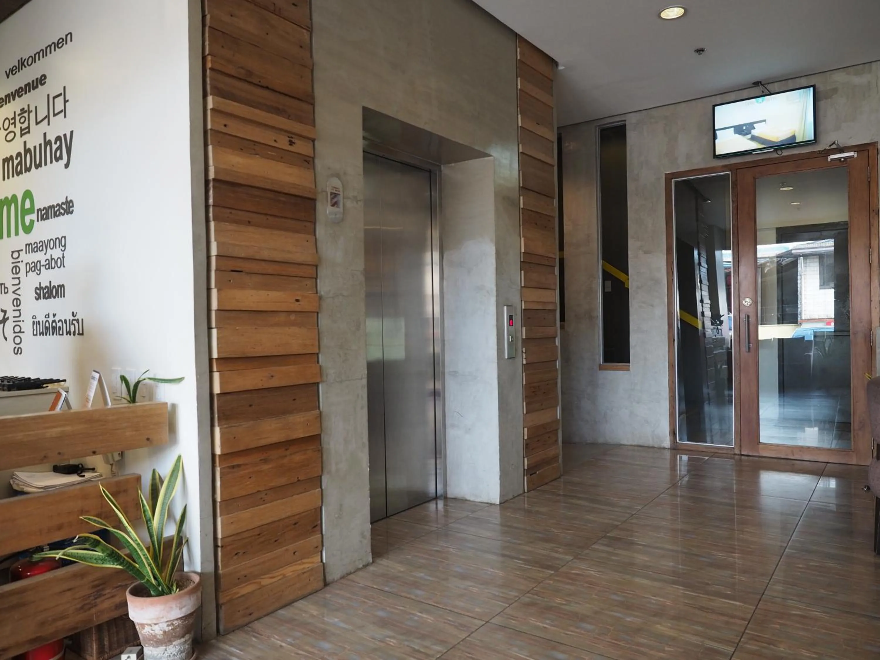 Lobby or reception in Cebu R Hotel Mabolo