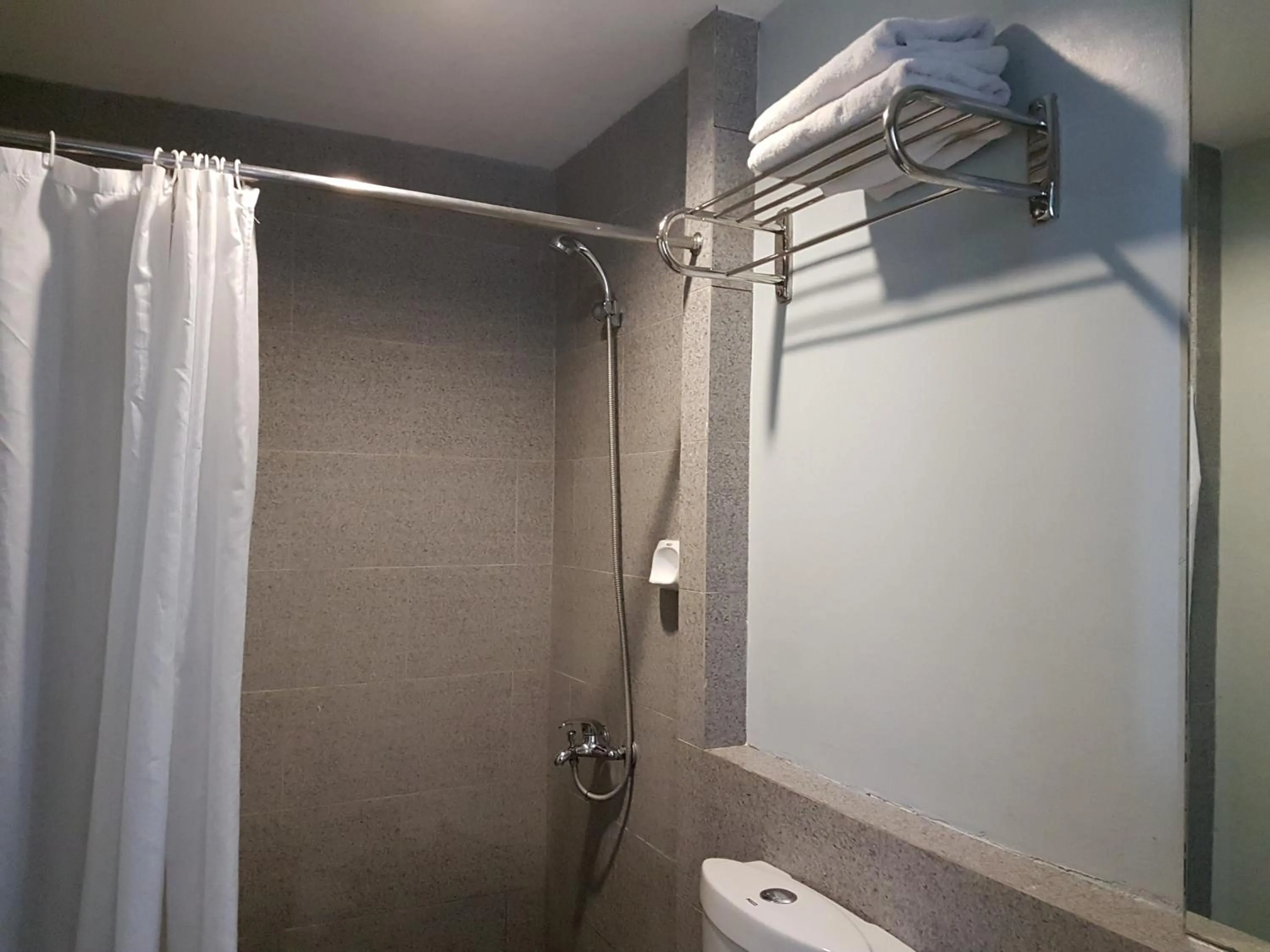 Bathroom in Cebu R Hotel Mabolo