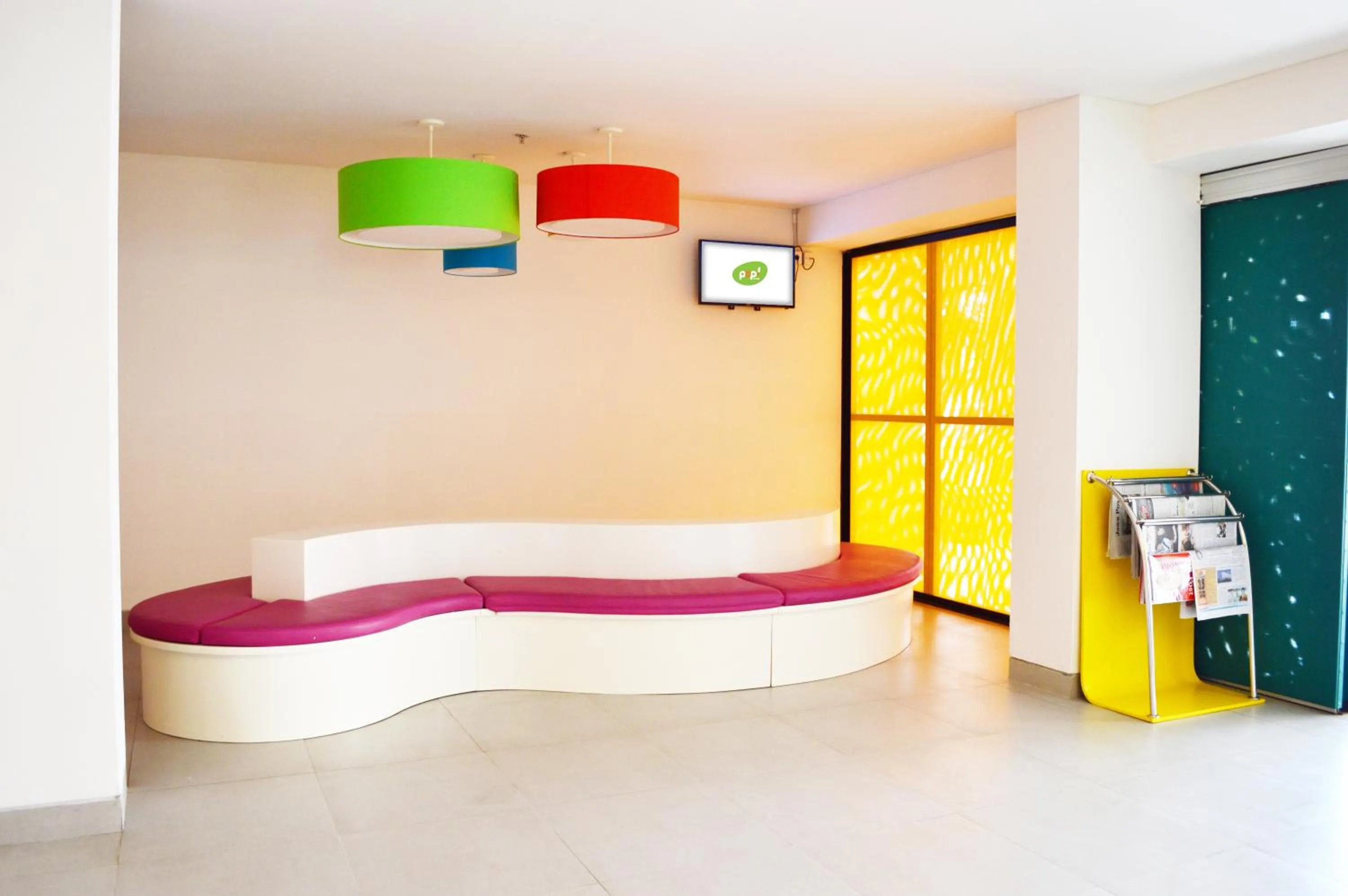 Lobby or reception in POP! Hotel Denpasar