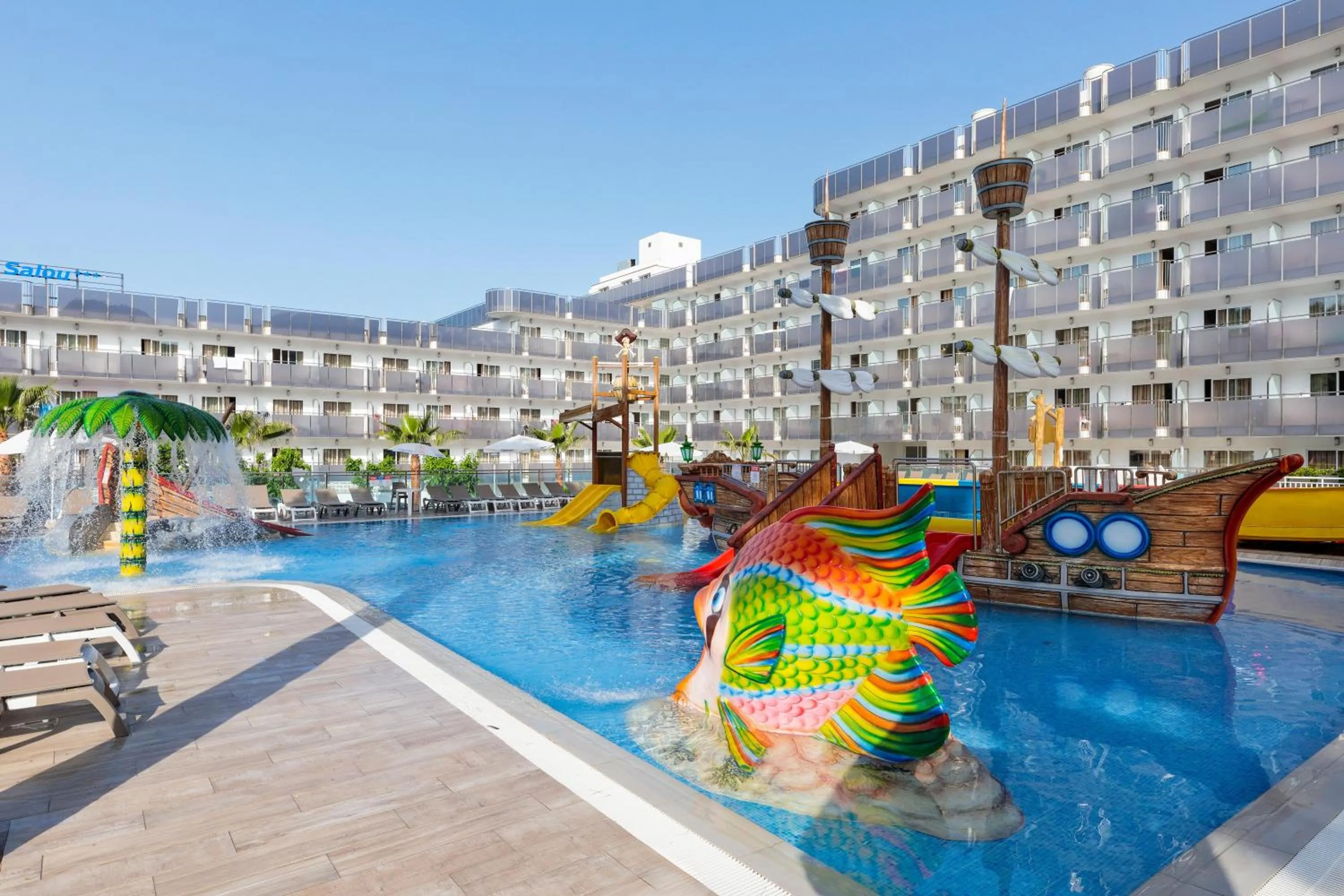 Swimming pool in Hotel Best Cap Salou