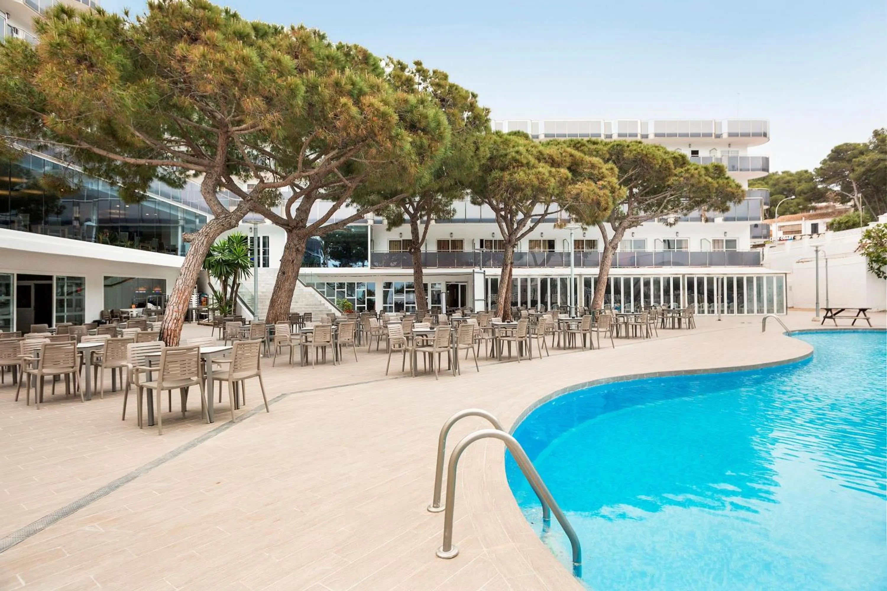 Swimming pool in Hotel Best Cap Salou