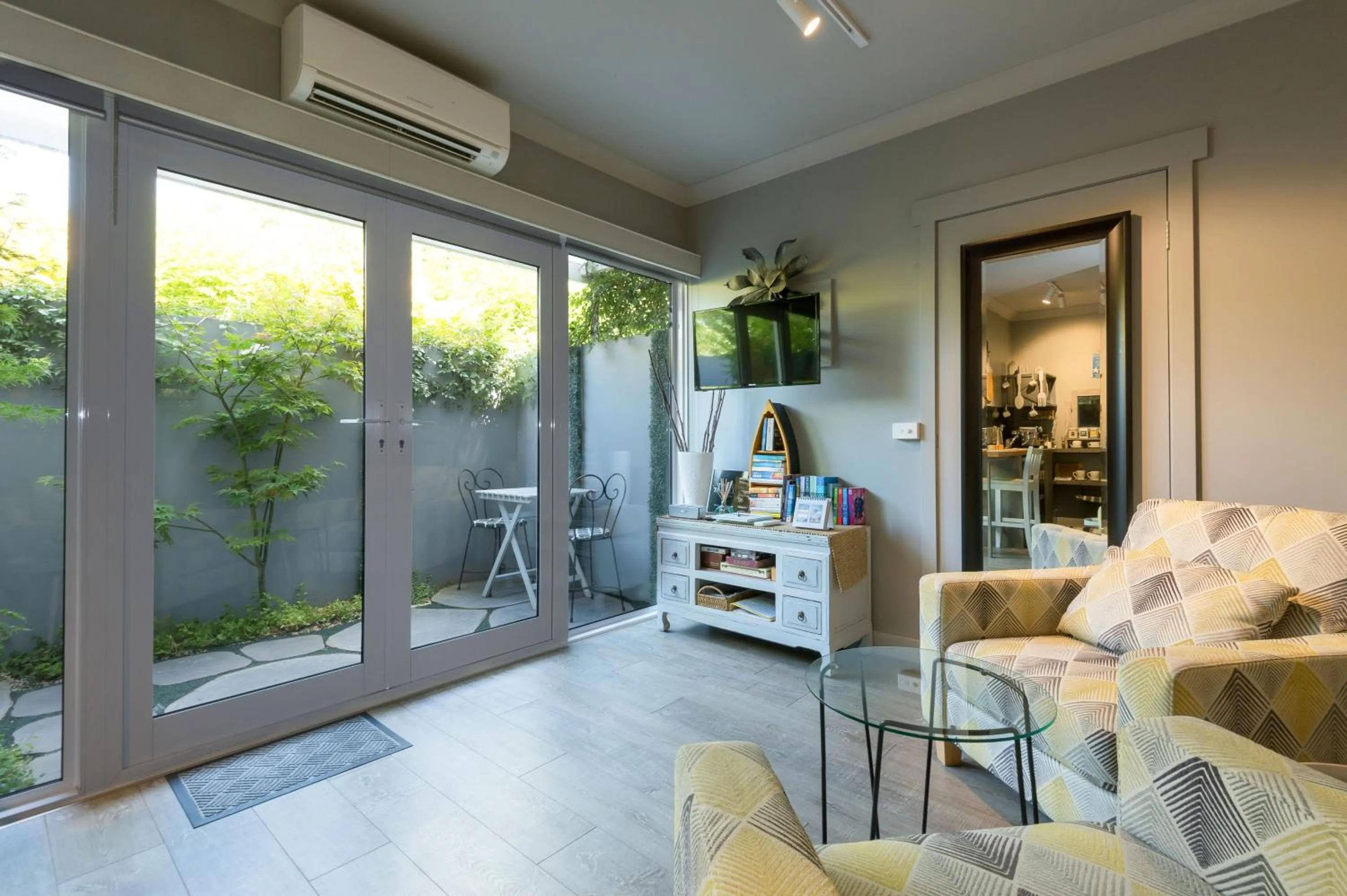 Sailaway Beach House