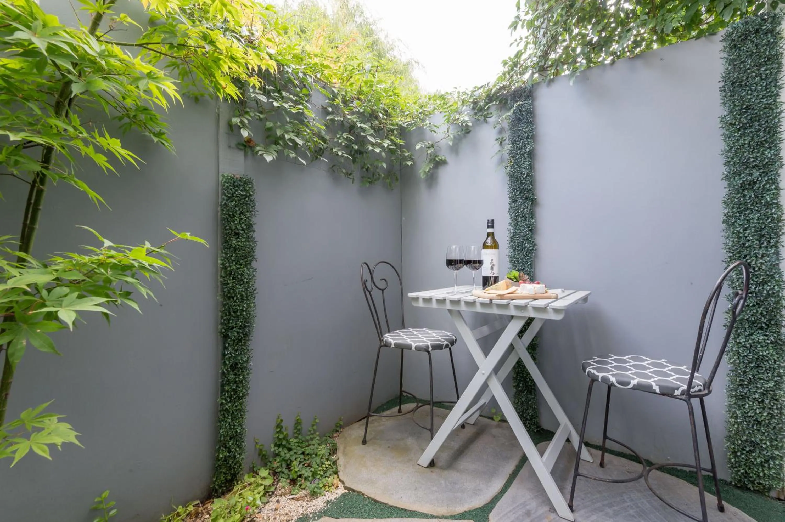 Sailaway Beach House