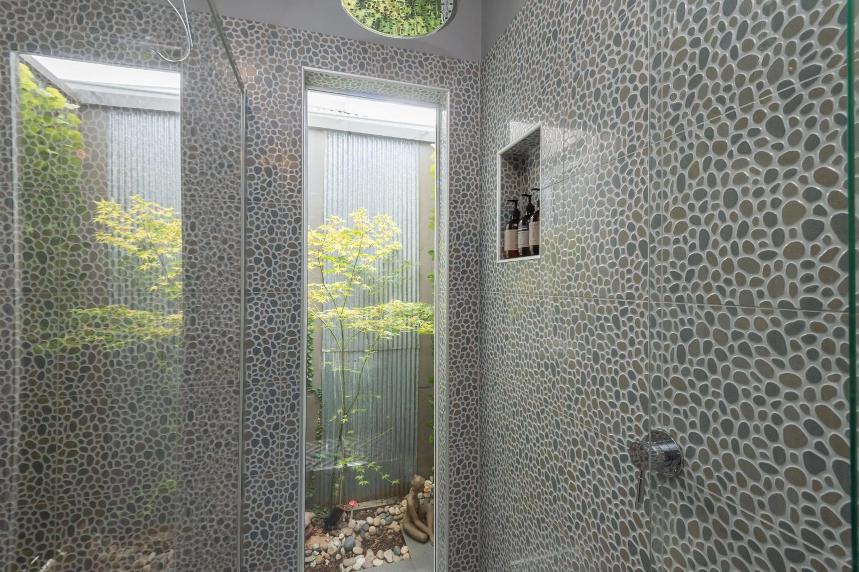 Sailaway Beach House