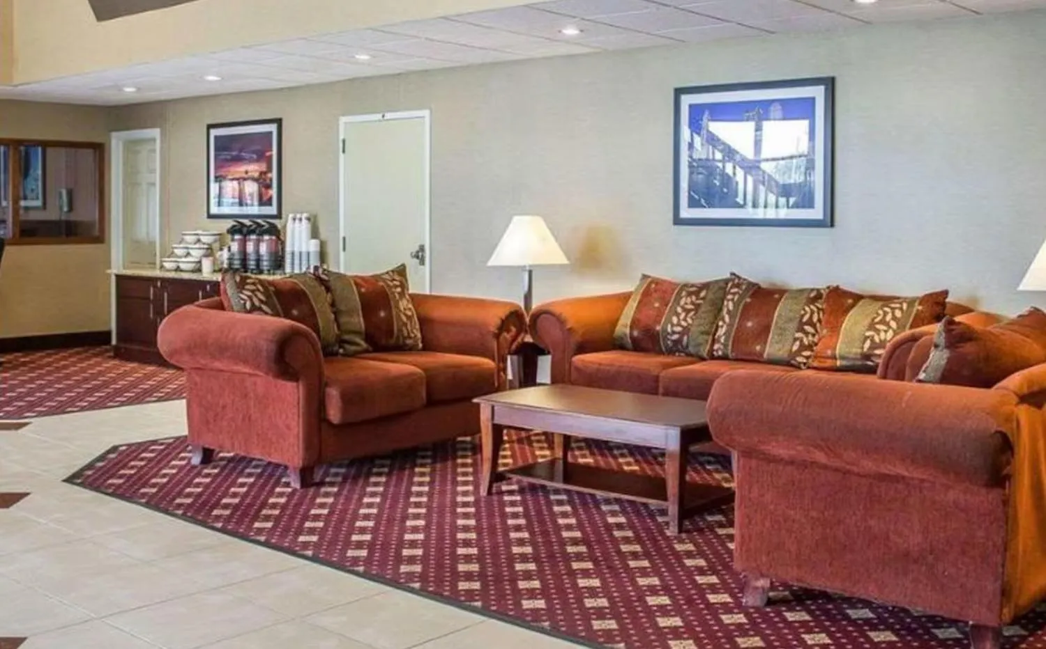 Lobby or reception in Blue Way Inn Eagan Extended Stay