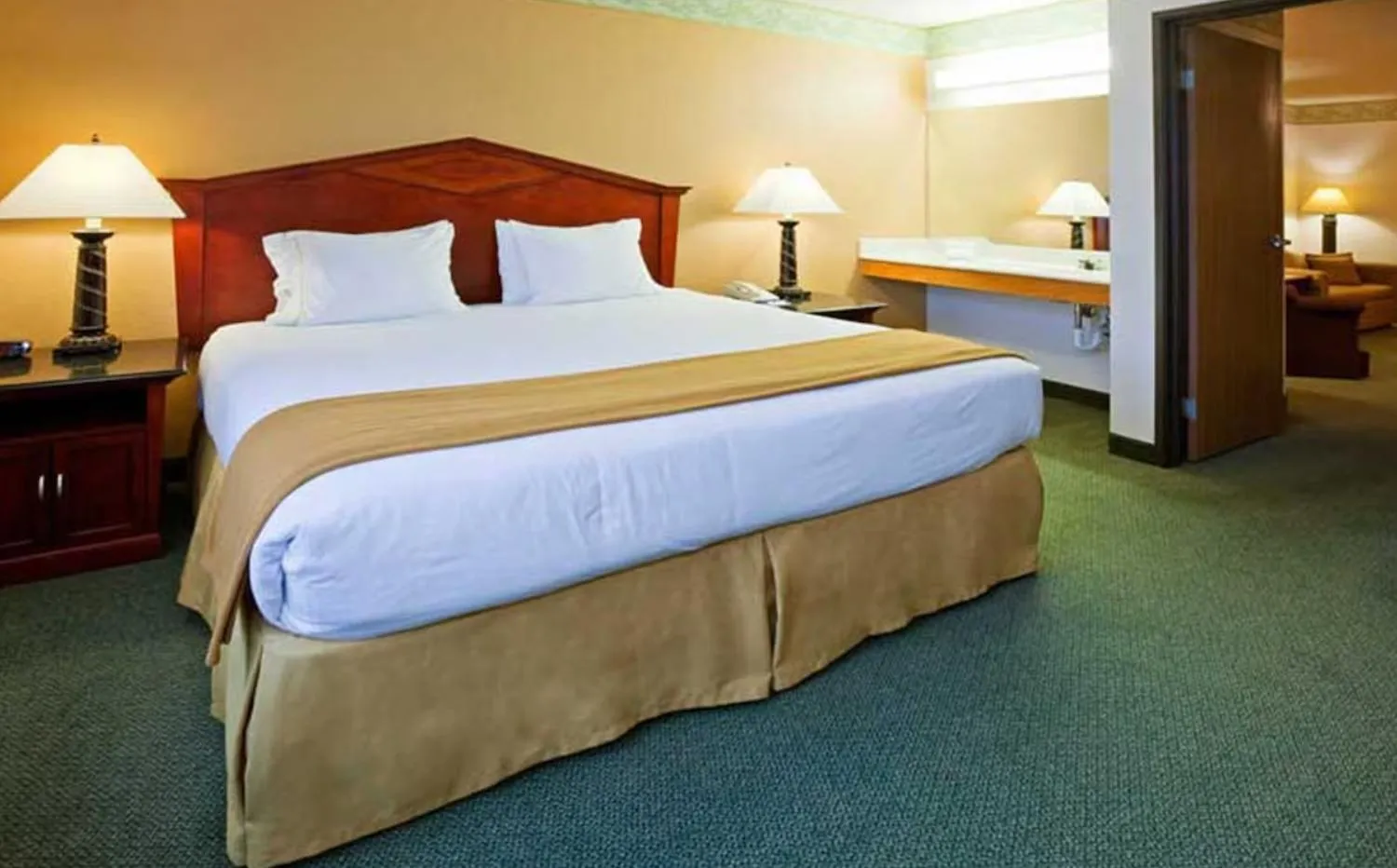 Bed in Blue Way Inn Eagan Extended Stay