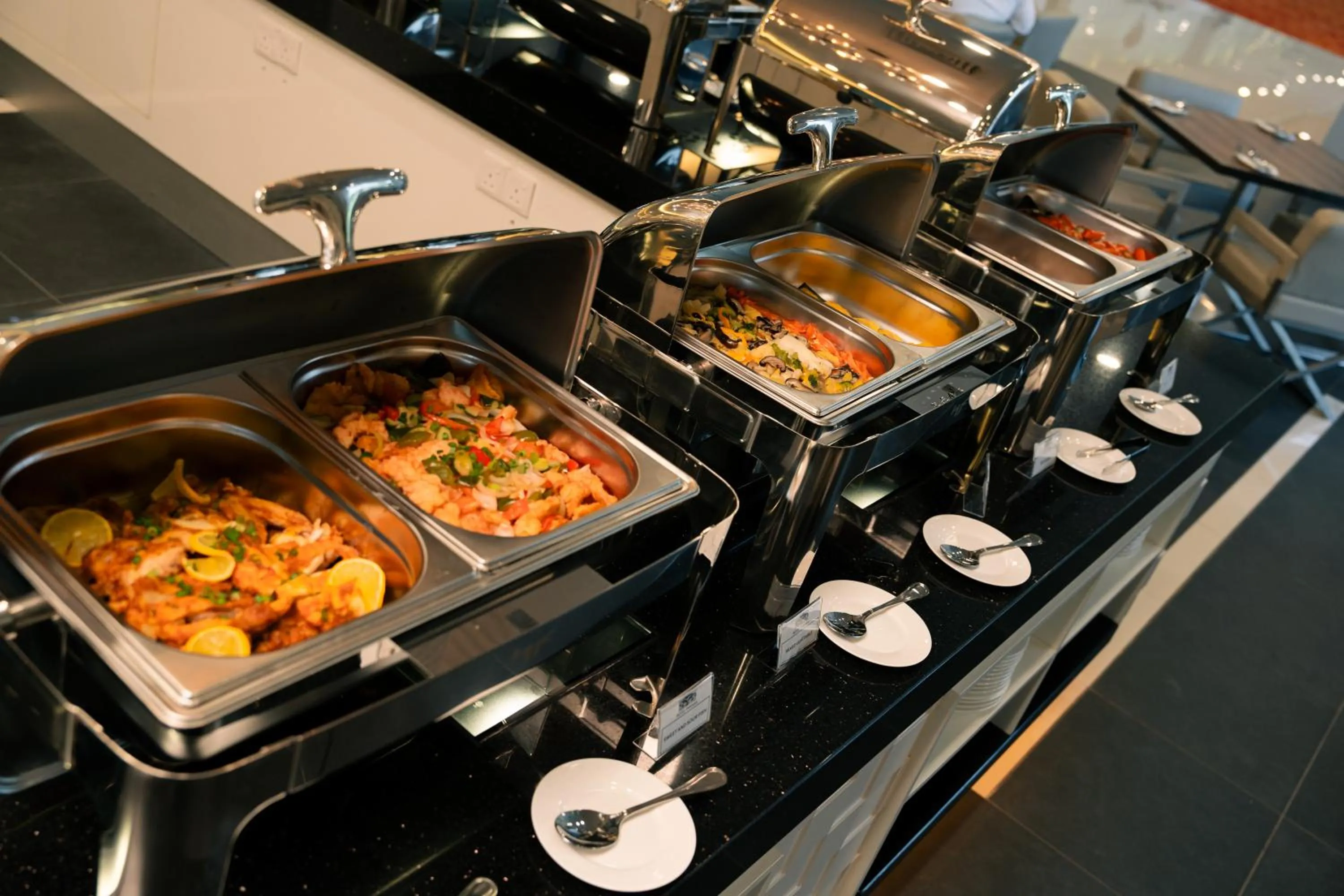 Restaurant/places to eat in Hotel Tamara Melaka