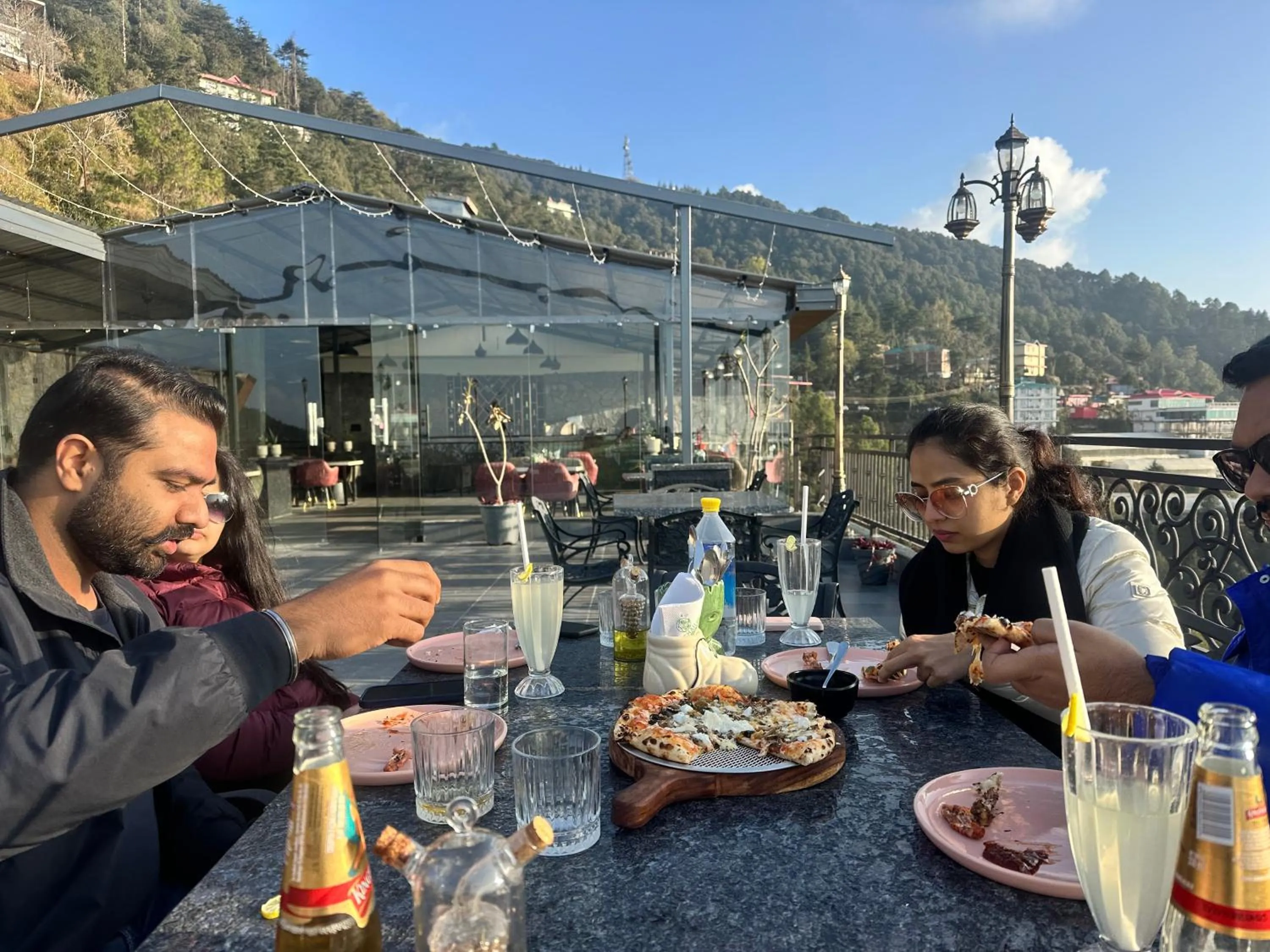 Restaurant/places to eat in Hotel Chail Residency