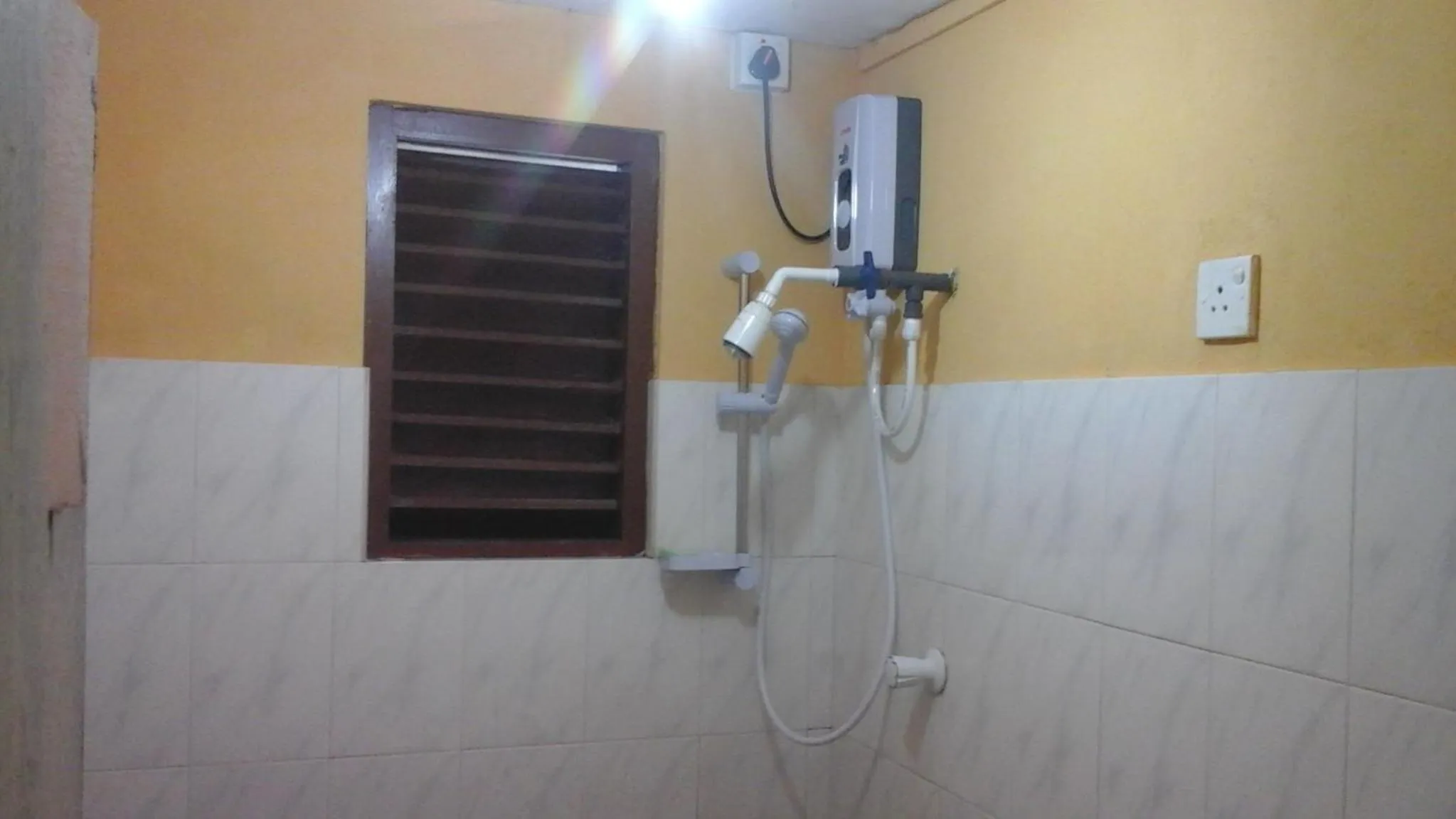 Hot Tub in Mount Crest Inn Deniyaya