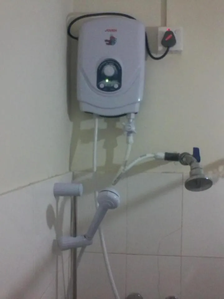 Bathroom in Mount Crest Inn Deniyaya