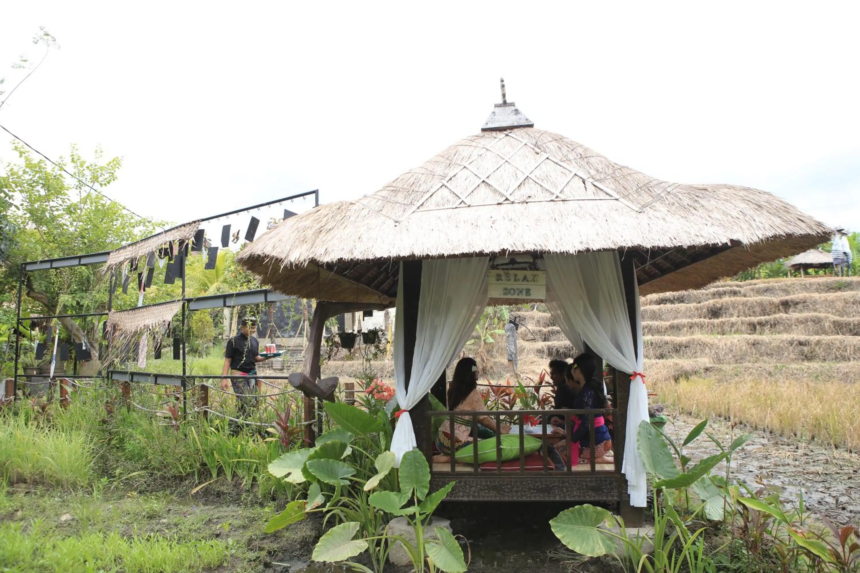 Restaurant/places to eat in KTS Balinese Villas