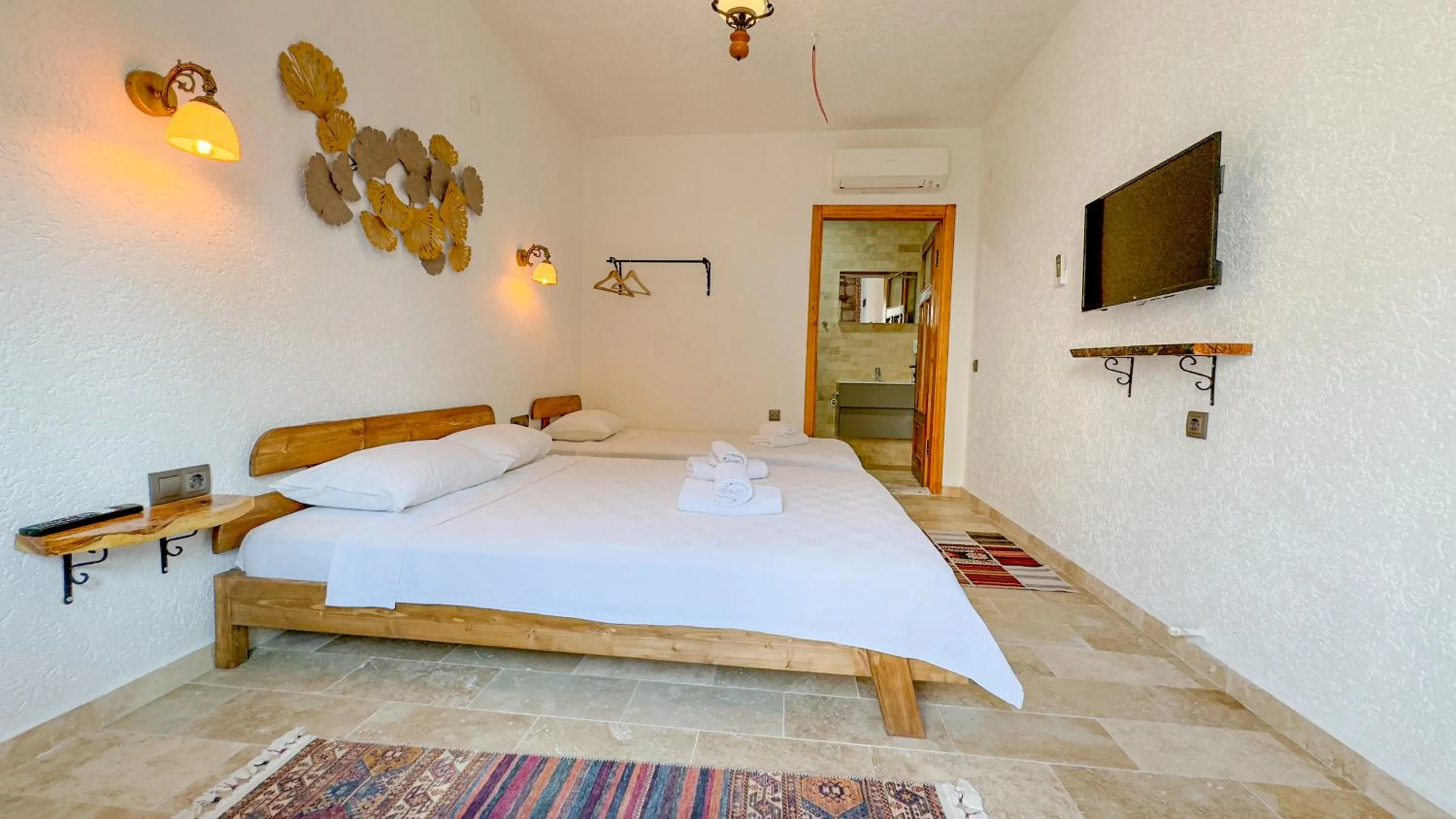 Photo of the whole room, Bed in Tetka Konukevi