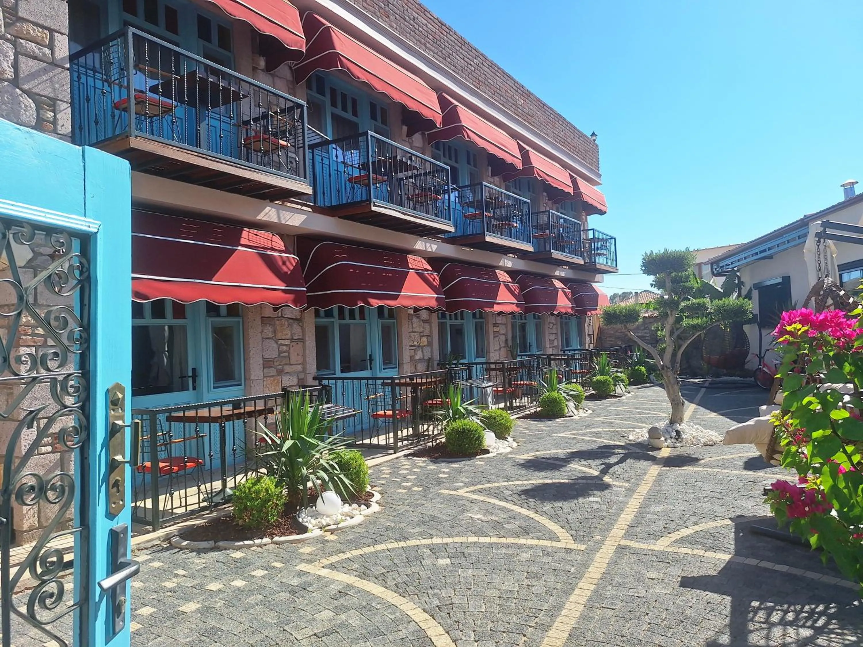 Property building in Tetka Konukevi