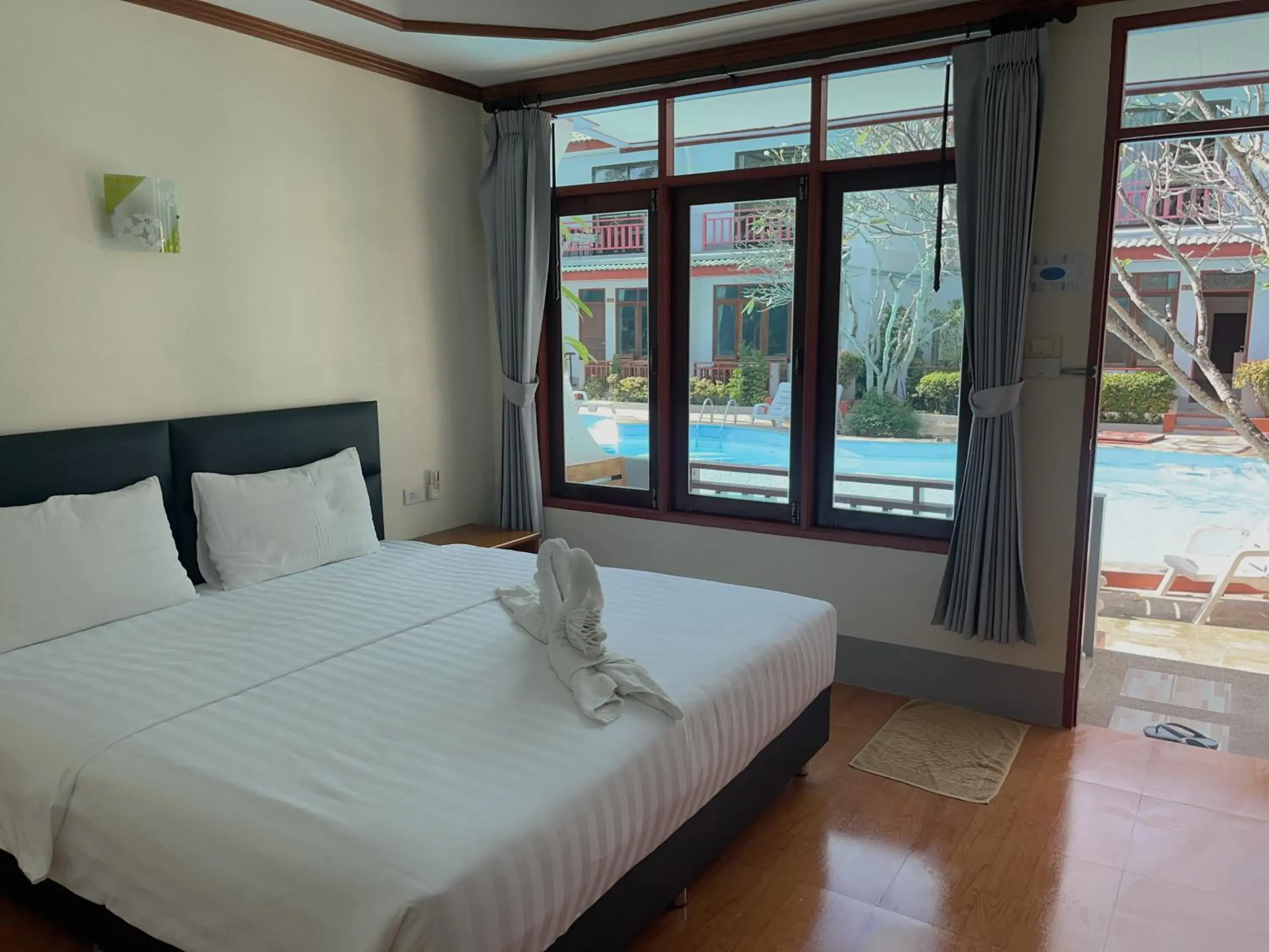 Standard Double Room with Pool View in Bamboo @ Koh Chang Standard Double Room with Pool View in Bamboo @ Koh Chang