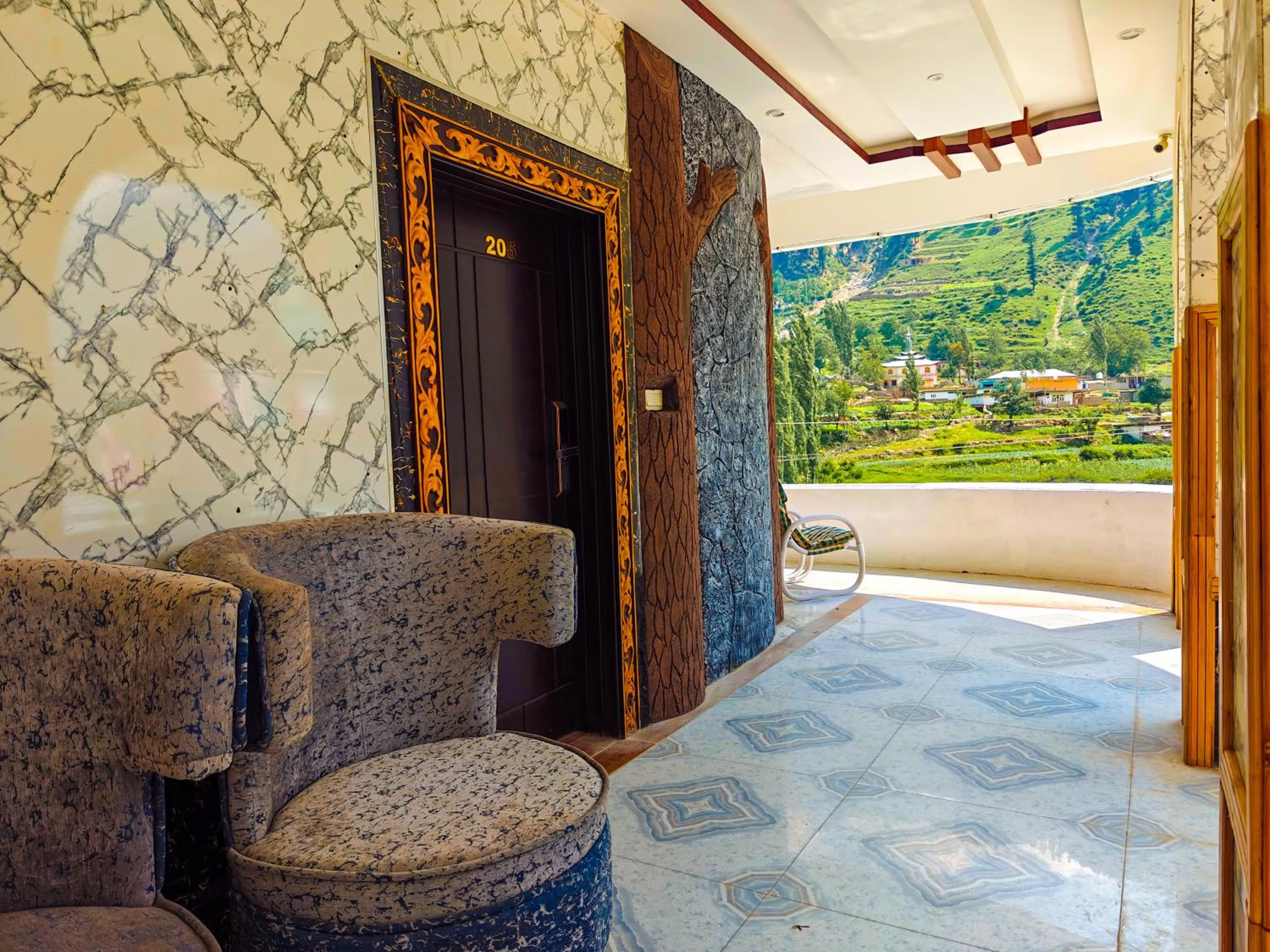 Living room in Kabirs Hotel Kalam