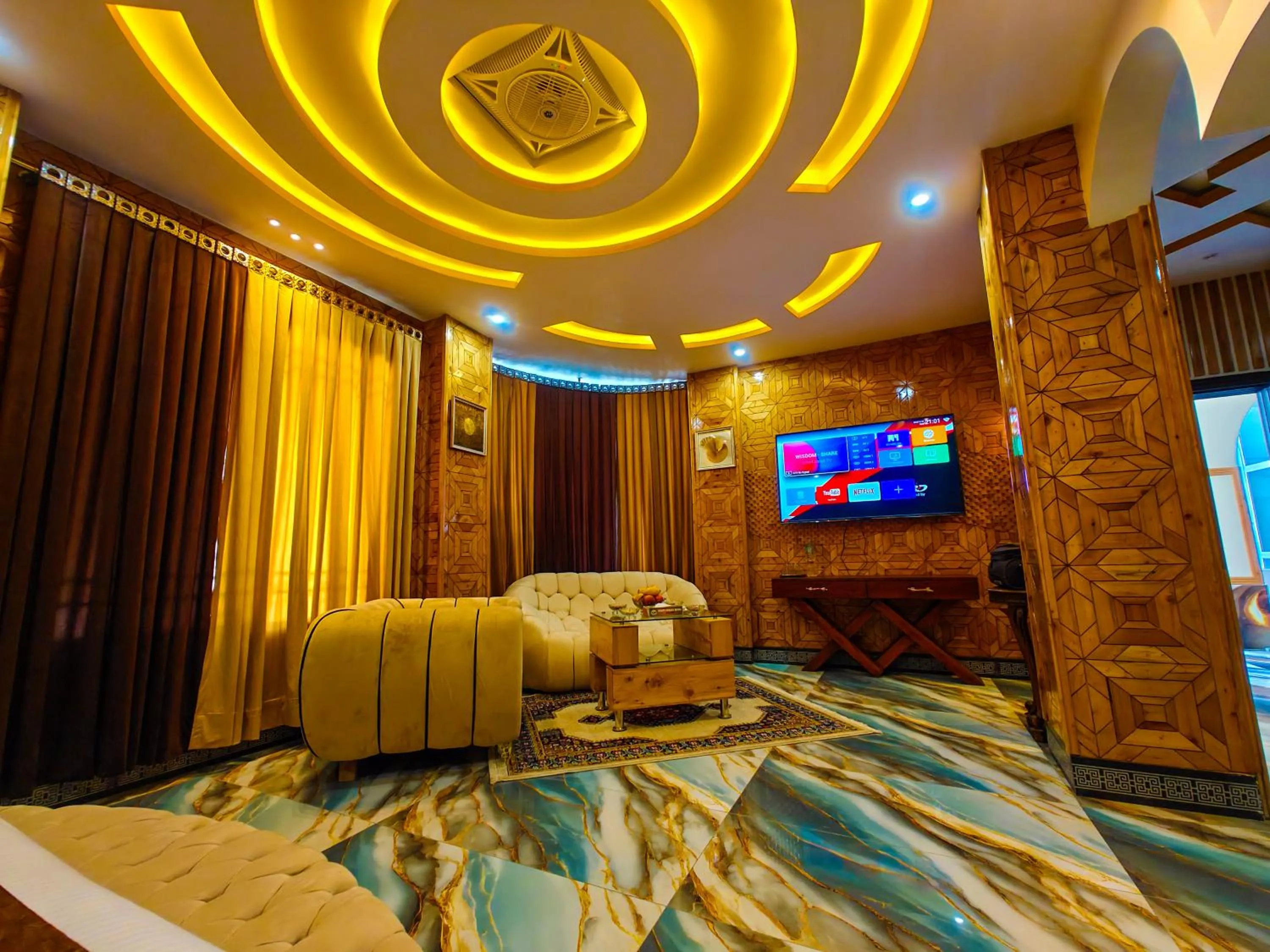 Living room in Kabirs Hotel Kalam