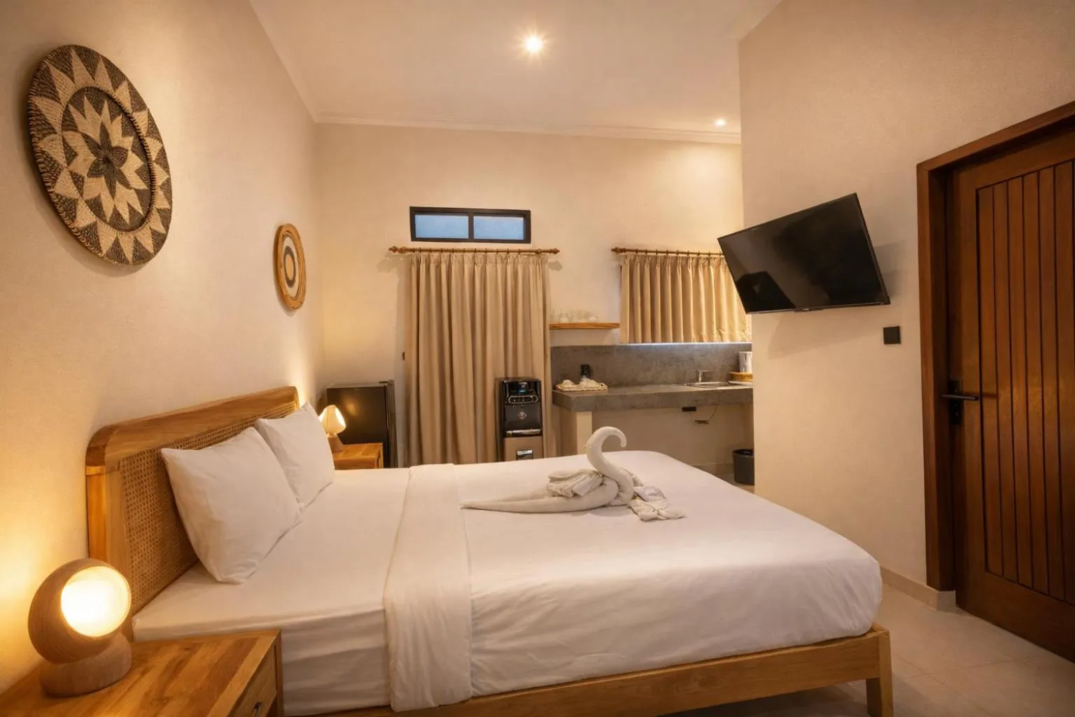 Photo of the whole room, Bed in Susurro Villas - New Cozy Bungalow - Private Kitchen - 80Mbps WiFi