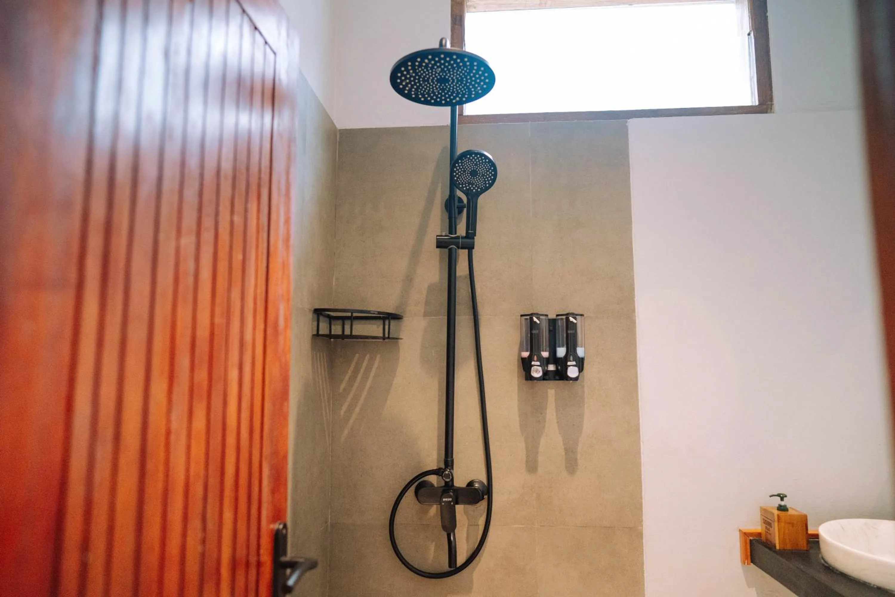 Shower in Susurro Villas - New Cozy Bungalow - Private Kitchen - 80Mbps WiFi