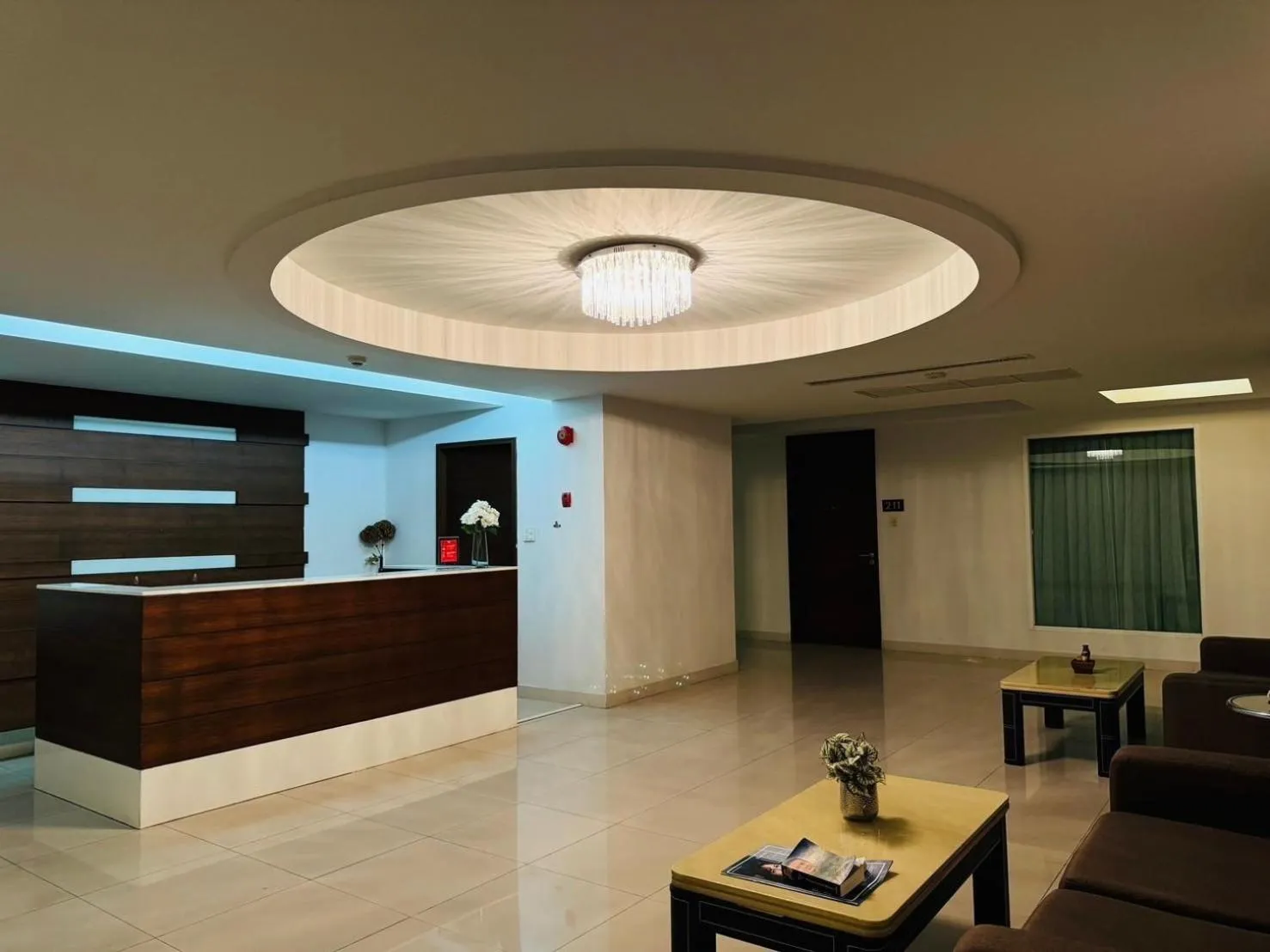 Lobby or reception in Charan Tower Residences by Aspira
