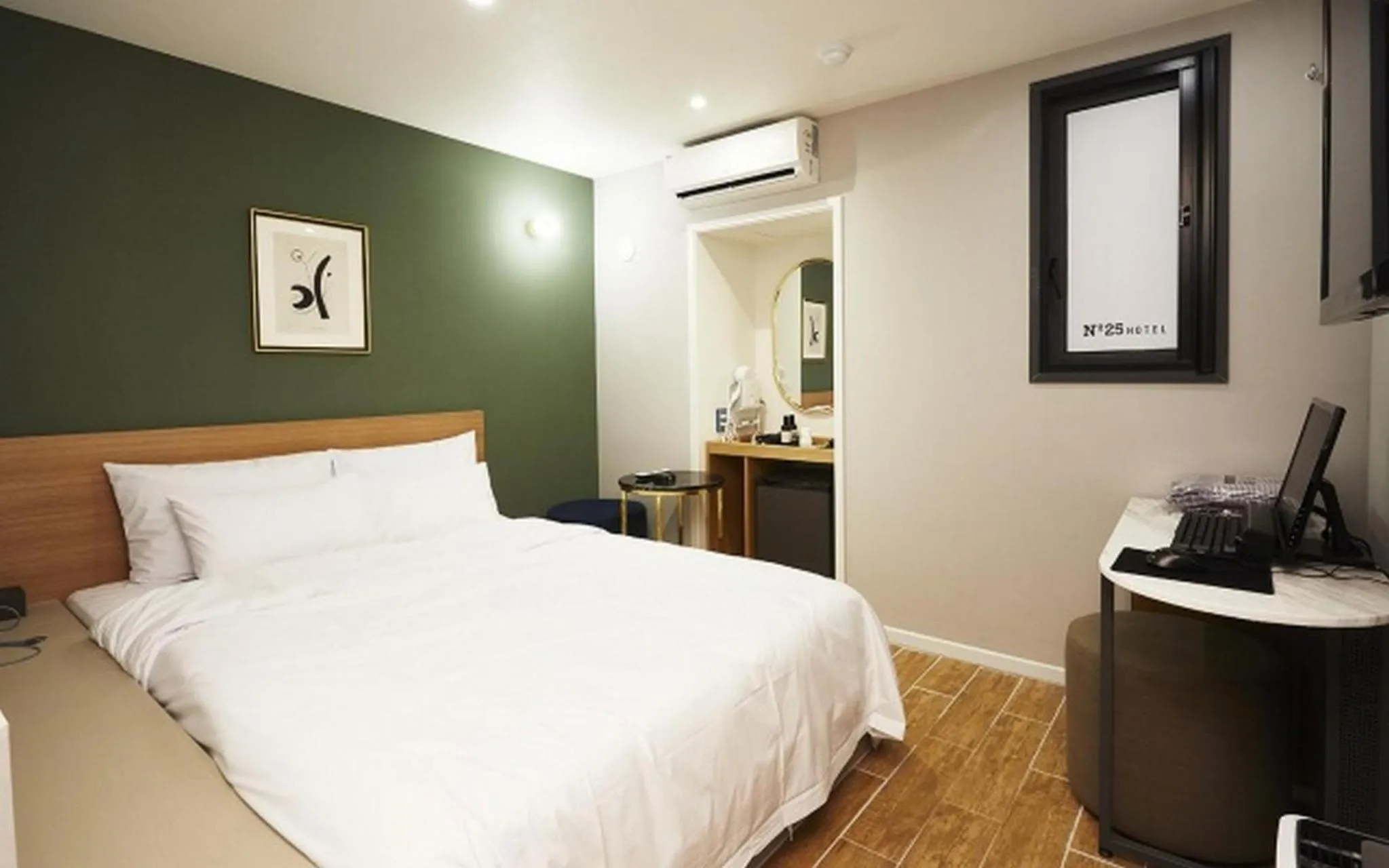 Photo of the whole room, Bed in No25 Hotel Suyu