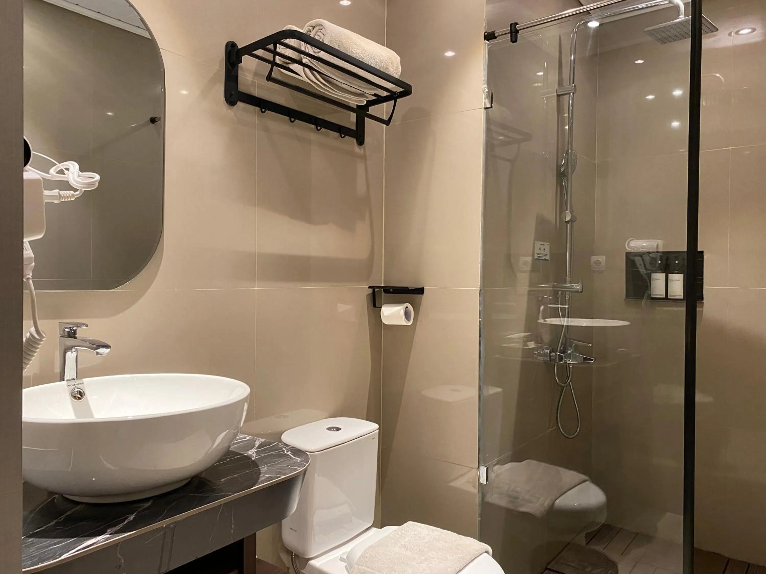 Bathroom in Avery De Grand City Hotel Bandung