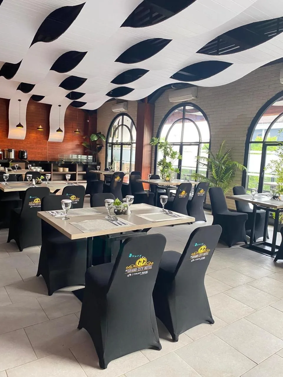 Avery De Grand City Hotel Bandung