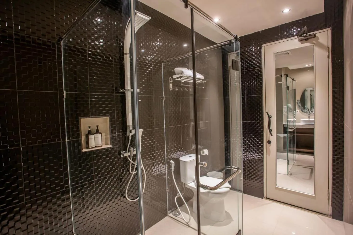 Avery De Grand City Hotel Bandung