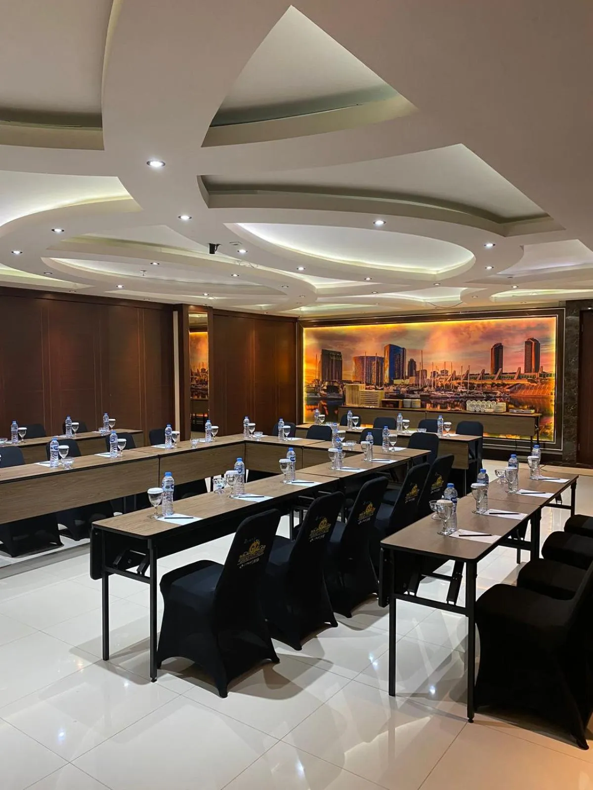 Avery De Grand City Hotel Bandung