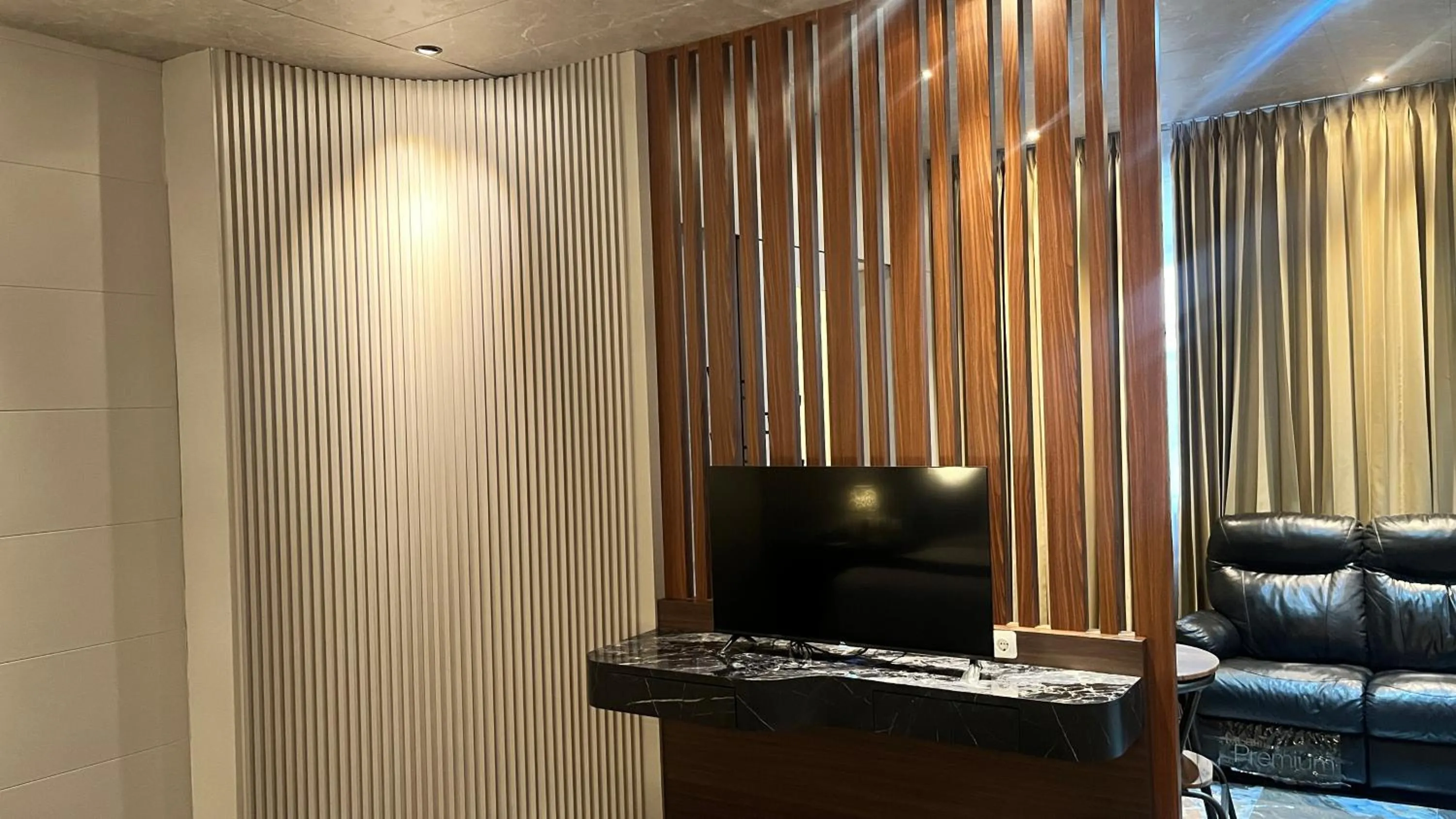 Avery De Grand City Hotel Bandung