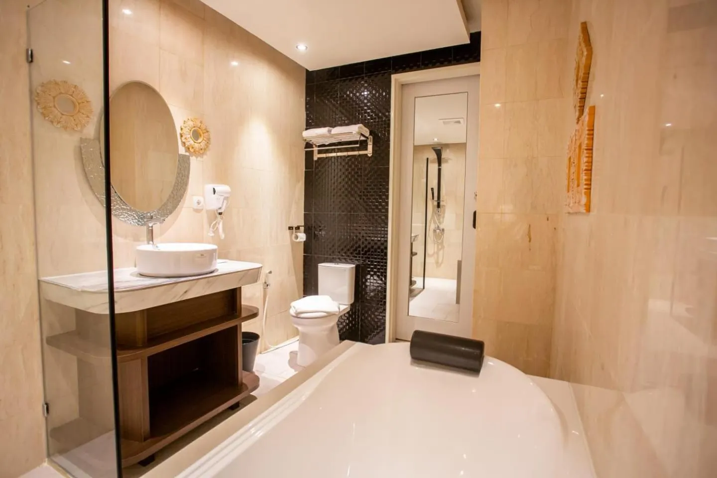 Shower in Avery De Grand City Hotel Bandung