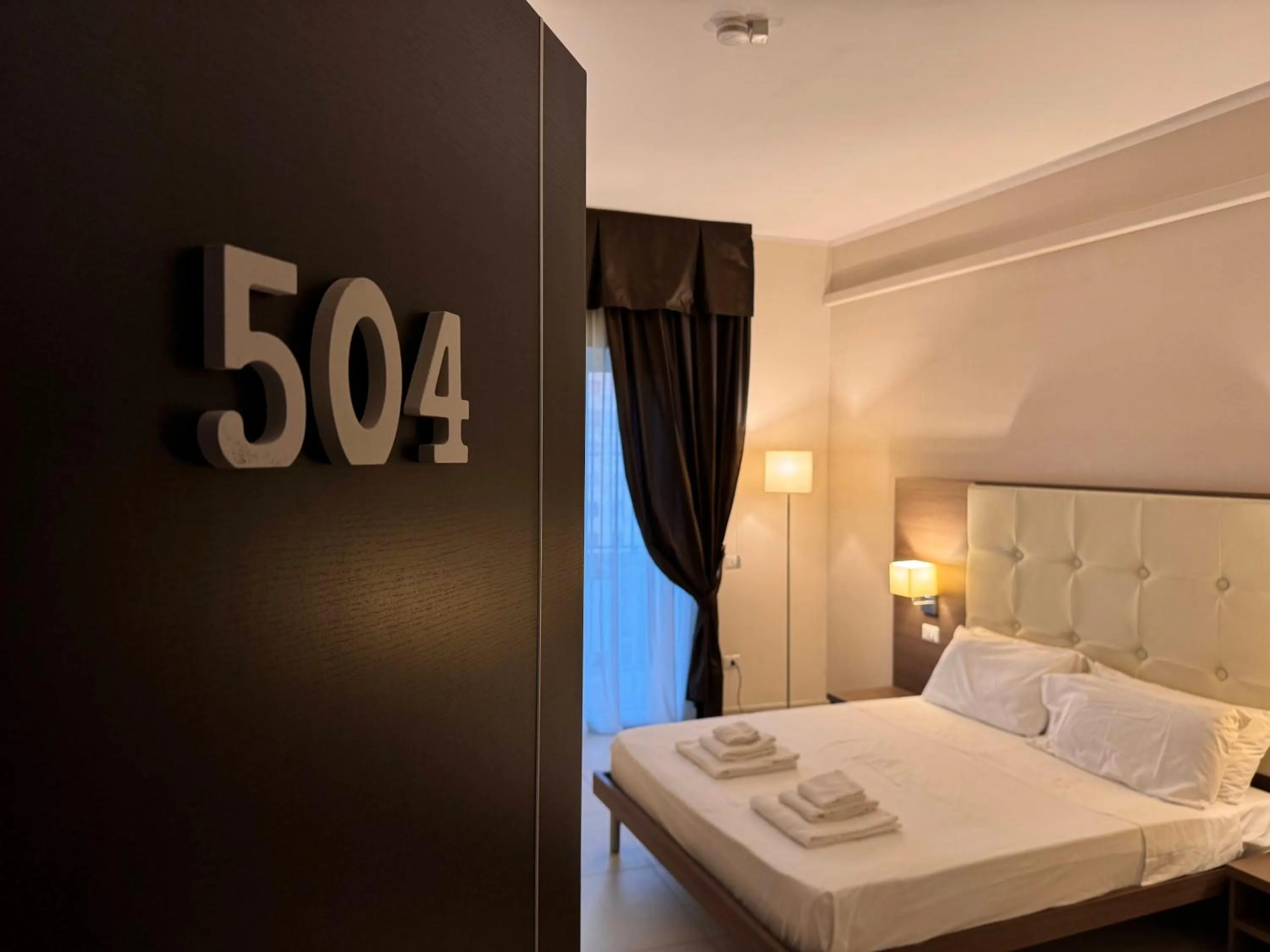 Photo of the whole room, Bed in Brain Rooms - Centro Città, Pulizia Giornaliera, Colazione Inclusa