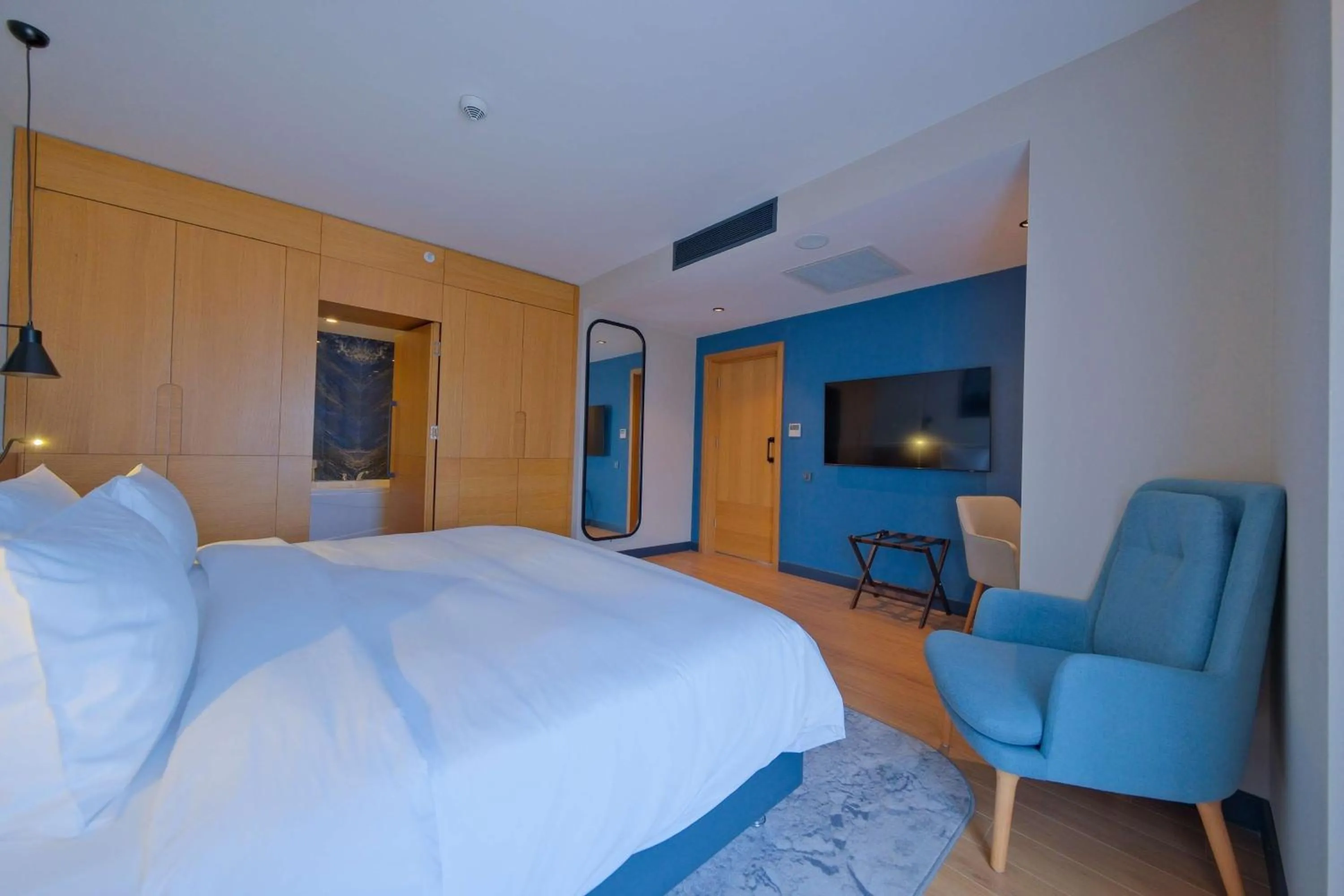 Photo of the whole room, Bed in Radisson Hotel Mersin