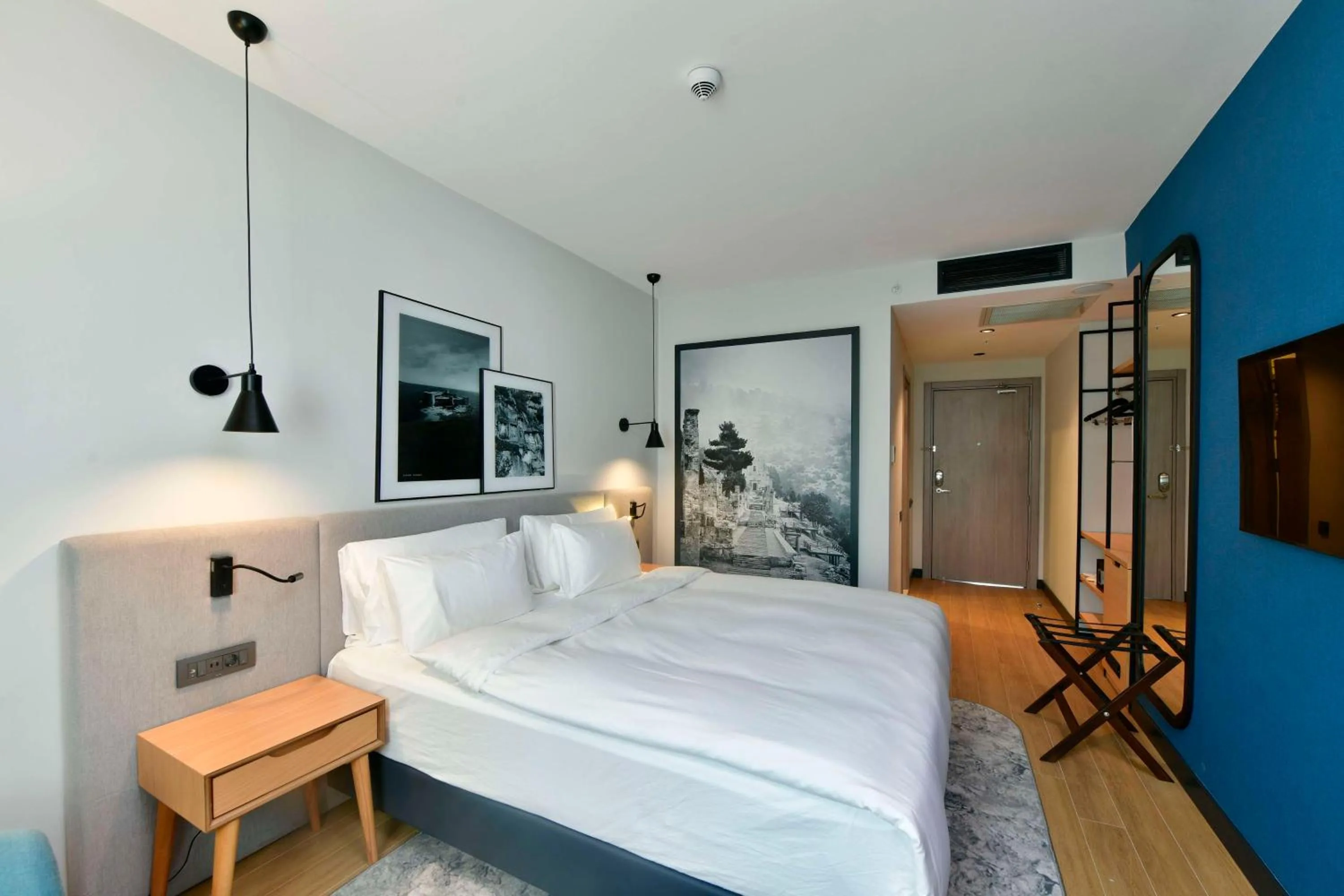 Bedroom, Bed in Radisson Hotel Mersin