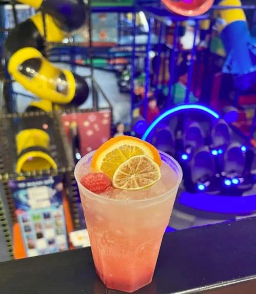 Restaurant/places to eat in Hotel Galaxie