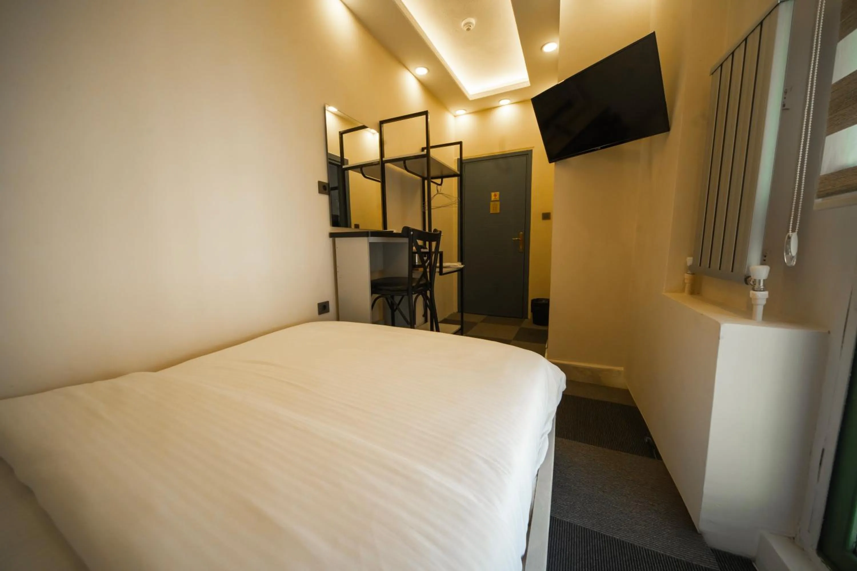 Economy Double Room - single occupancy in Grand Rafinn Boutique Hotel