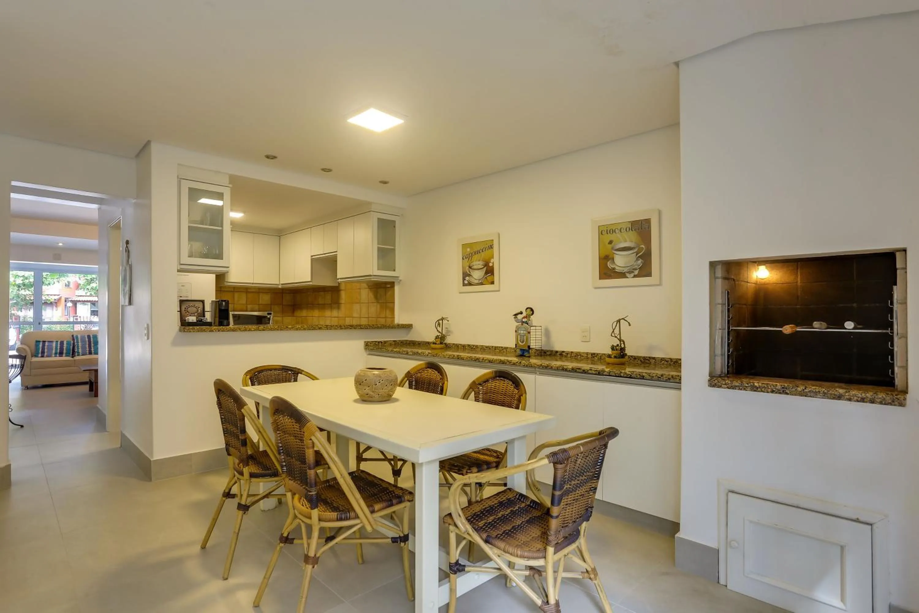 BBQ facilities in Villas Jurerê Residences