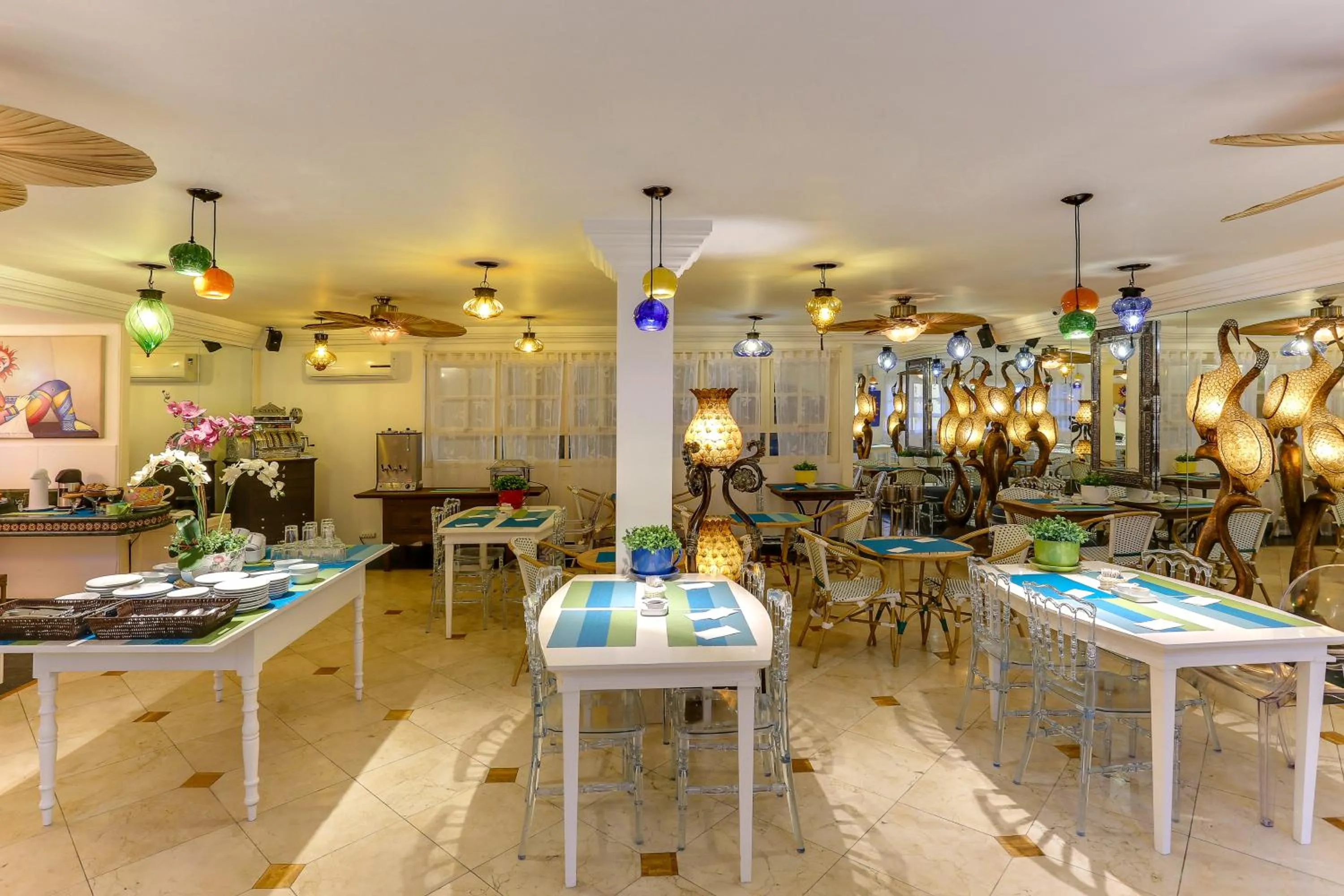 Breakfast in Villas Jurerê Residences