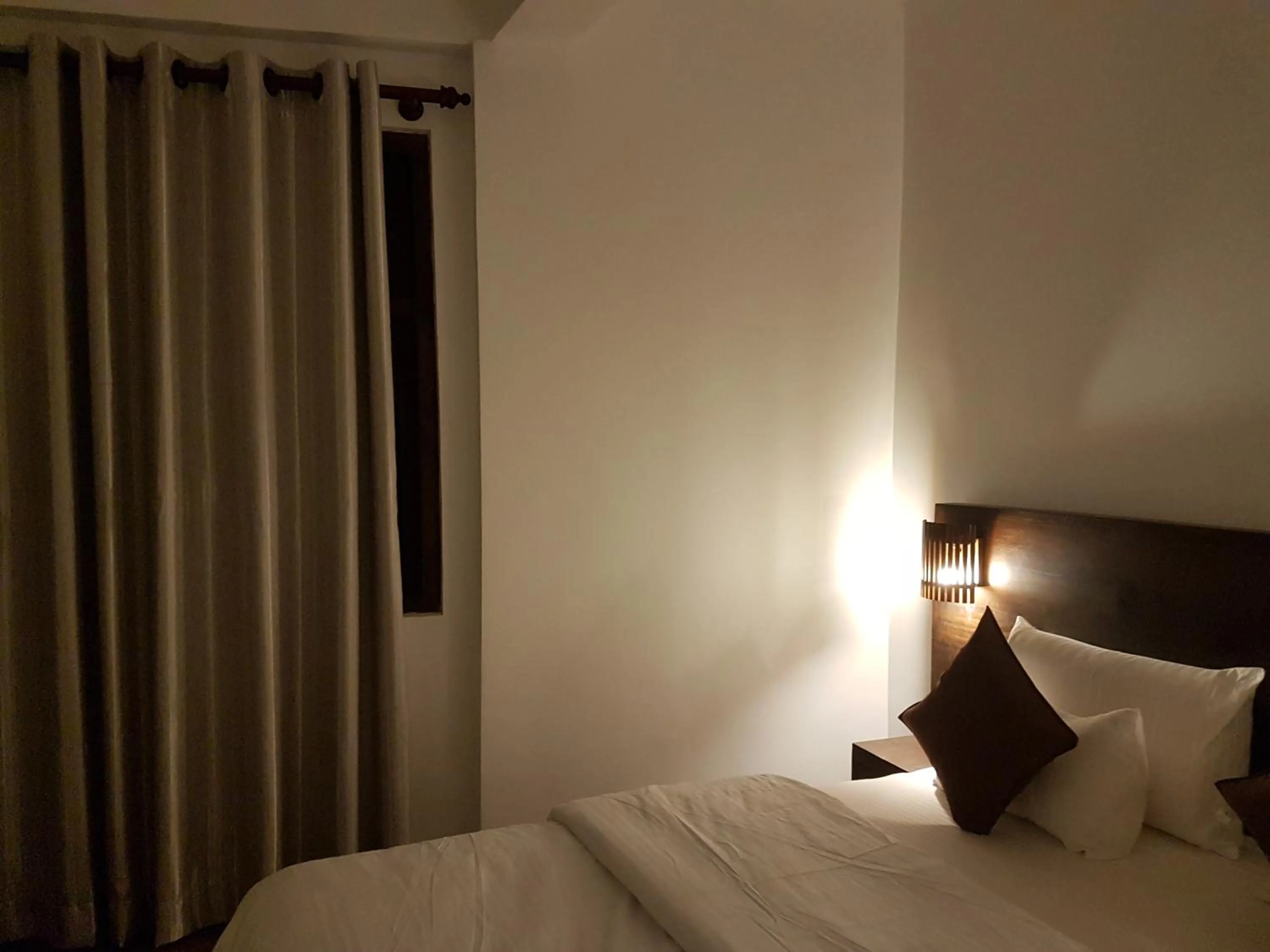 Photo of the whole room, Bed in MANUDI Glenfallsedge Rest