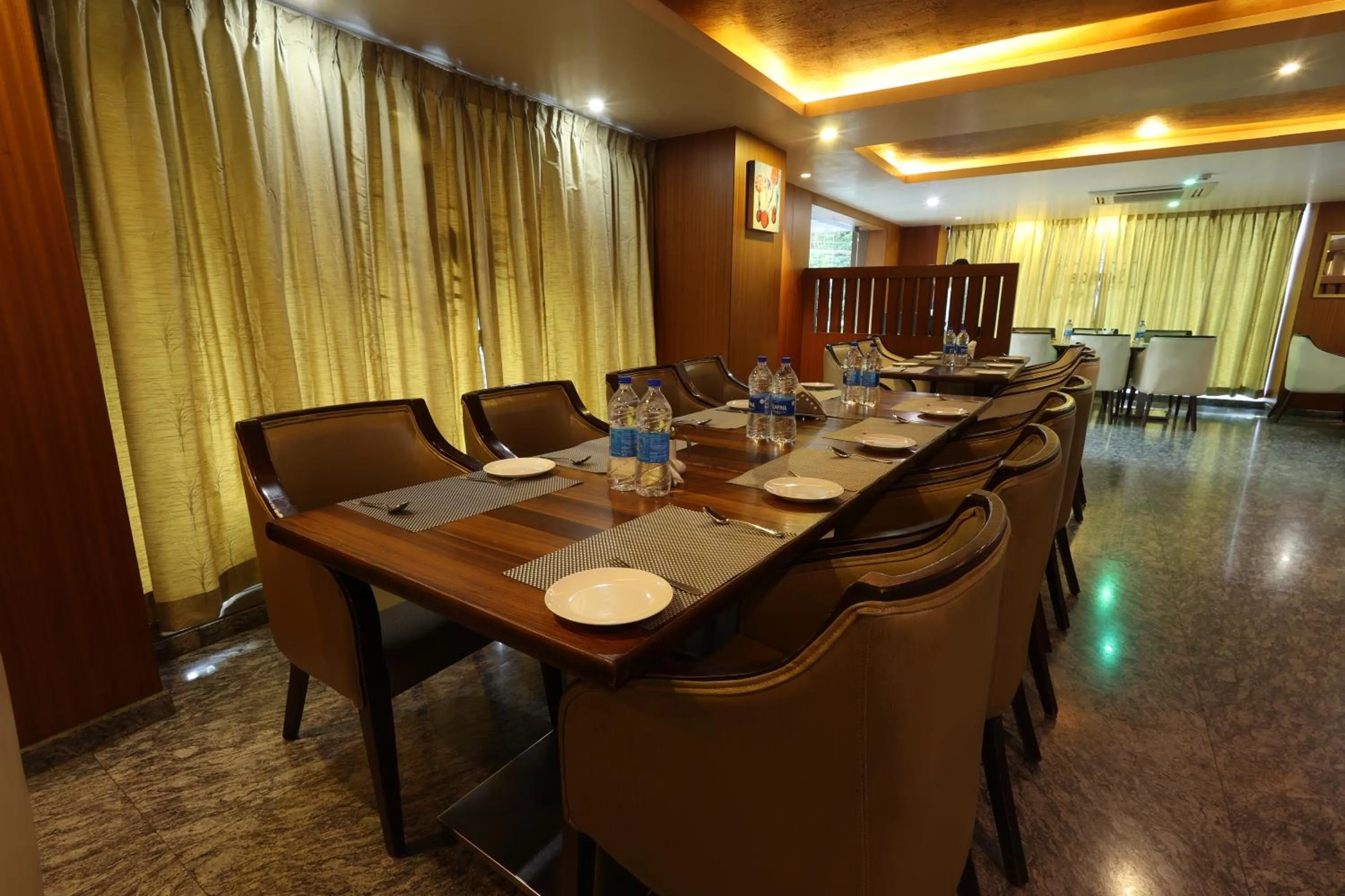 Restaurant/places to eat in Akash Inn